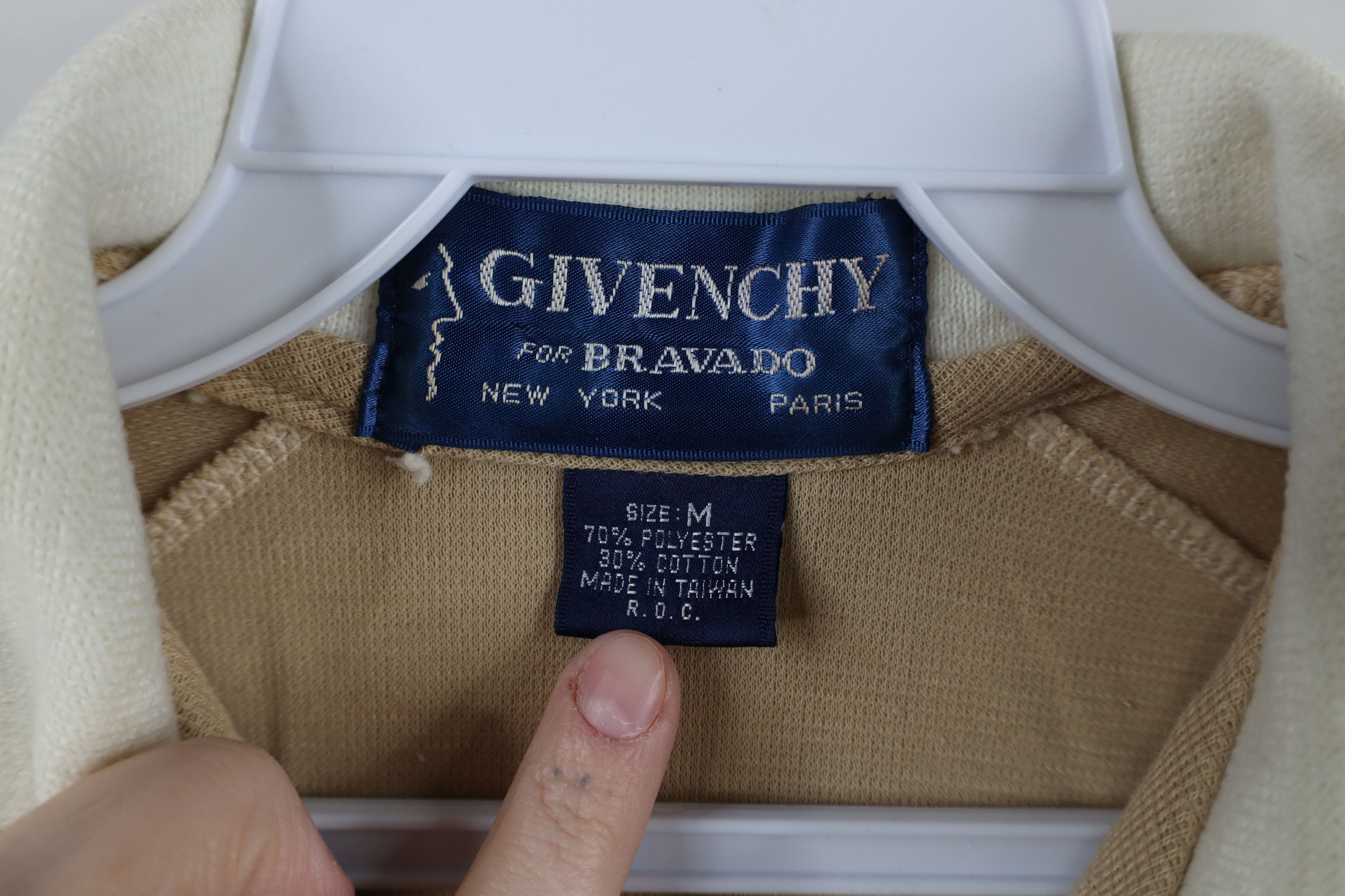 Vintage Vintage 70s Givenchy Spell Knit Collared Polo Shirt Beige Size US M / EU 48-50 / 2 - 8 Thumbnail