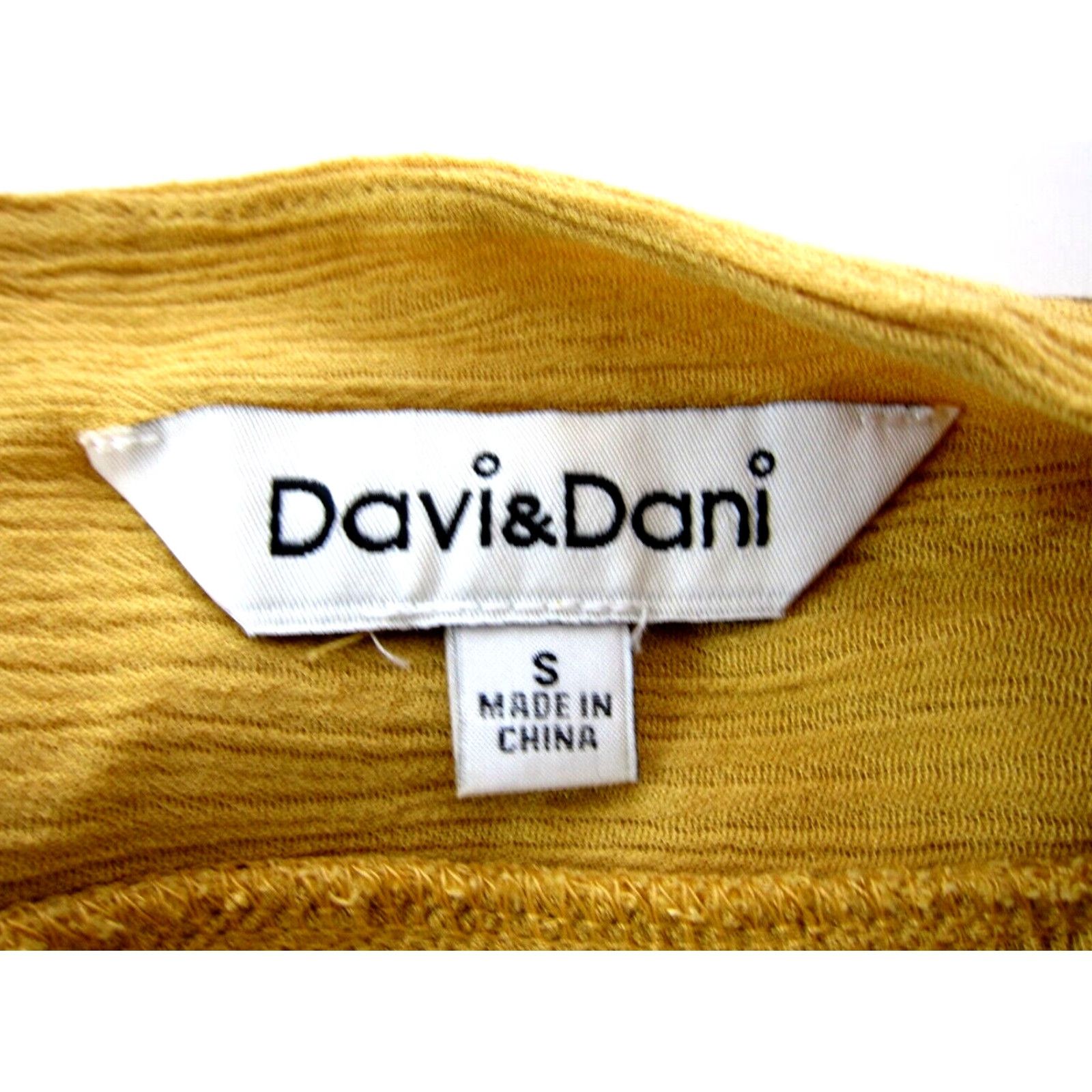 Vintage Davi & Dani 100% Rayon Mustard Yellow Embroidered V-Neck Peasant Blouse Small Shirt Women Regular XS? Size S / US 4 / IT 40 - 3 Thumbnail