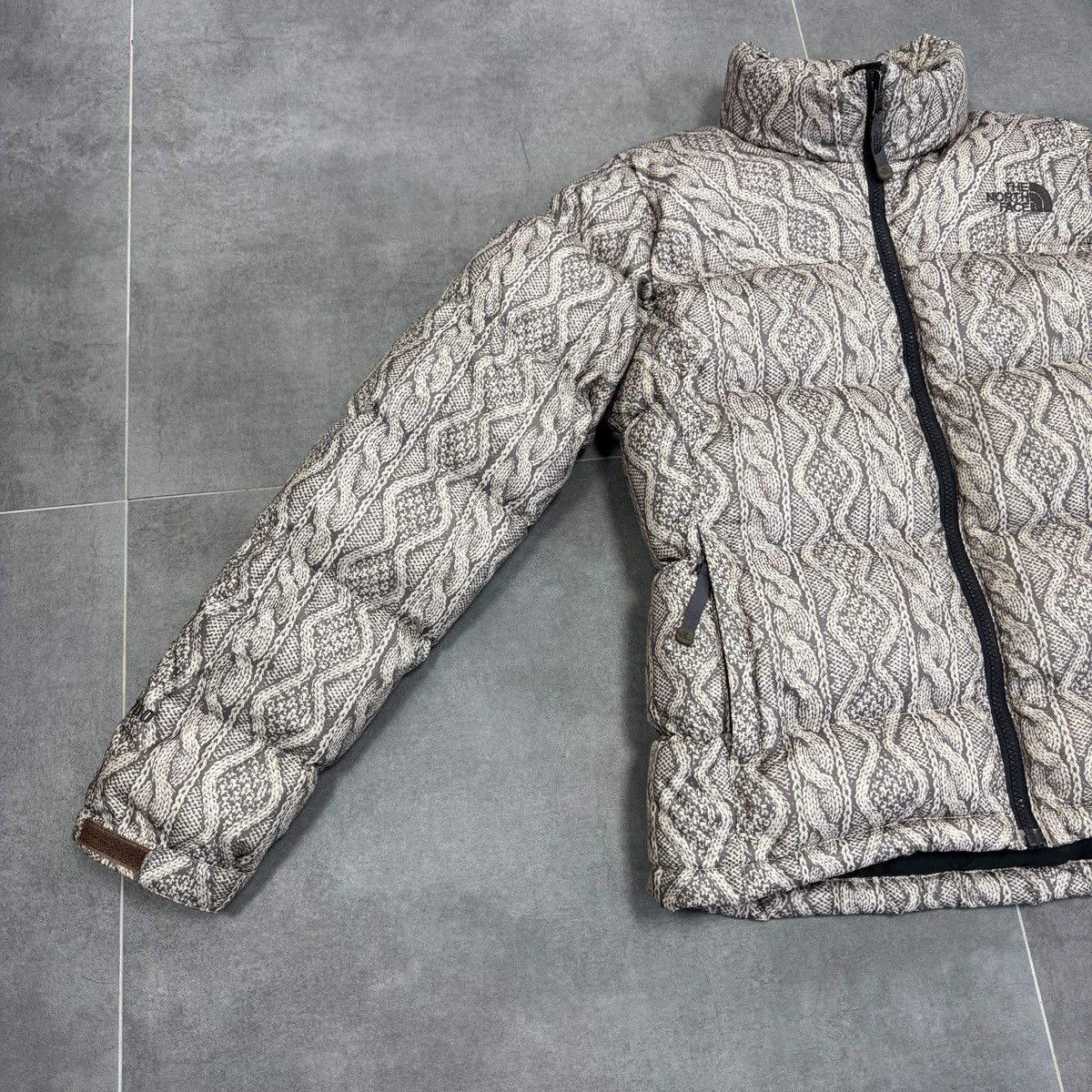 The North Face The North Face TNF 700 Nuptse Women Puffer Down Jacket Y2K Size M / US 6-8 / IT 42-44 - 4 Thumbnail