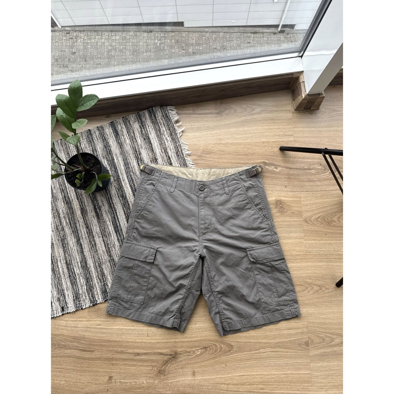 Carhartt VINTAGE Carhartt Aviation Cargo Bermuda Shorts Mens Size 30 Gray 90s 80s Retro USA Outdoor Cargo Style Logo Theme Size US 29 - 3 Thumbnail