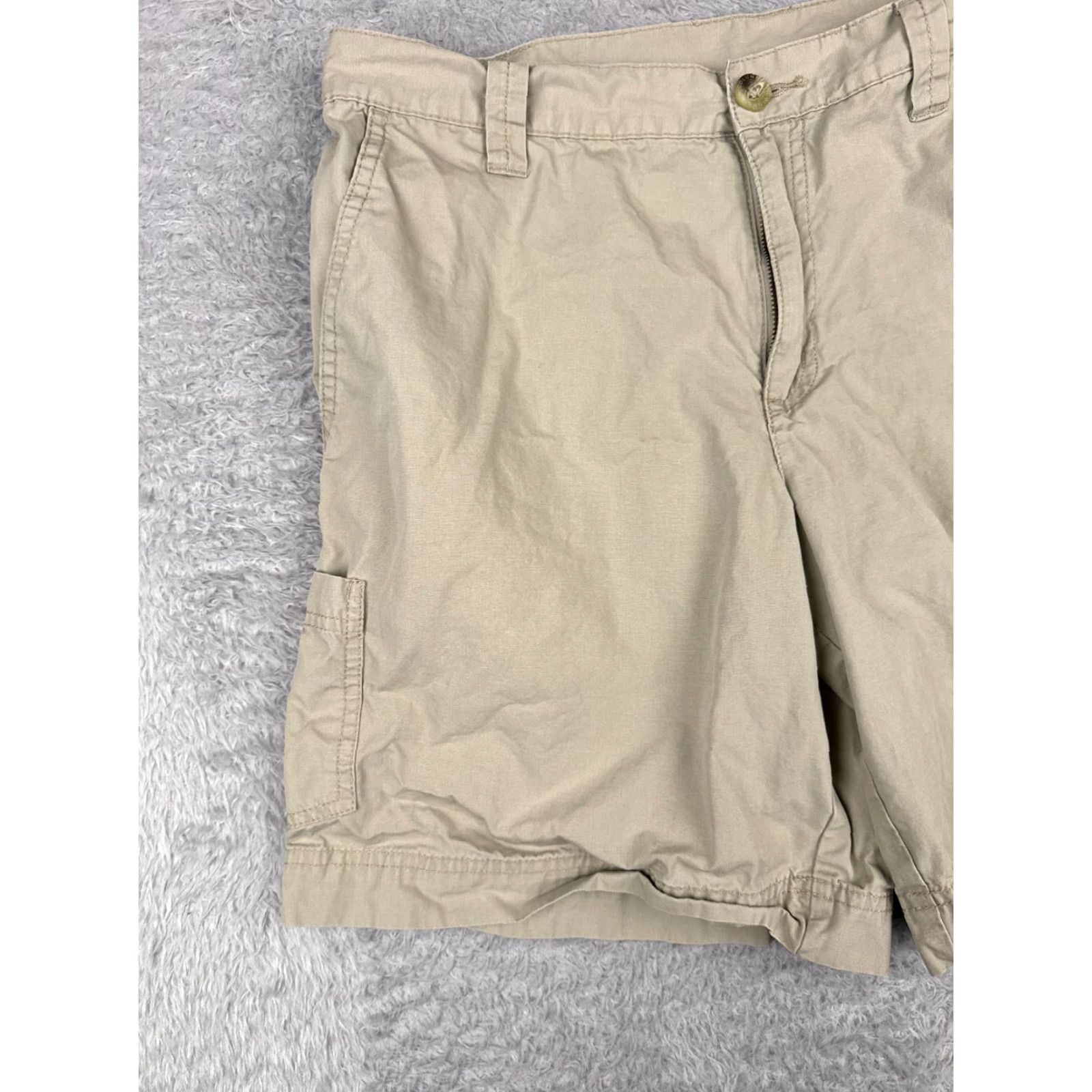 Vintage Columbia Men’s Cargo Shorts Beige 34x8 100% Cotton Chino Flat Front 8 Inseam Regular Rise Zip Pocket Logo Casual Summer Spring Fall Winter Vintage: No Size US 34 / EU 50 - 2 Thumbnail
