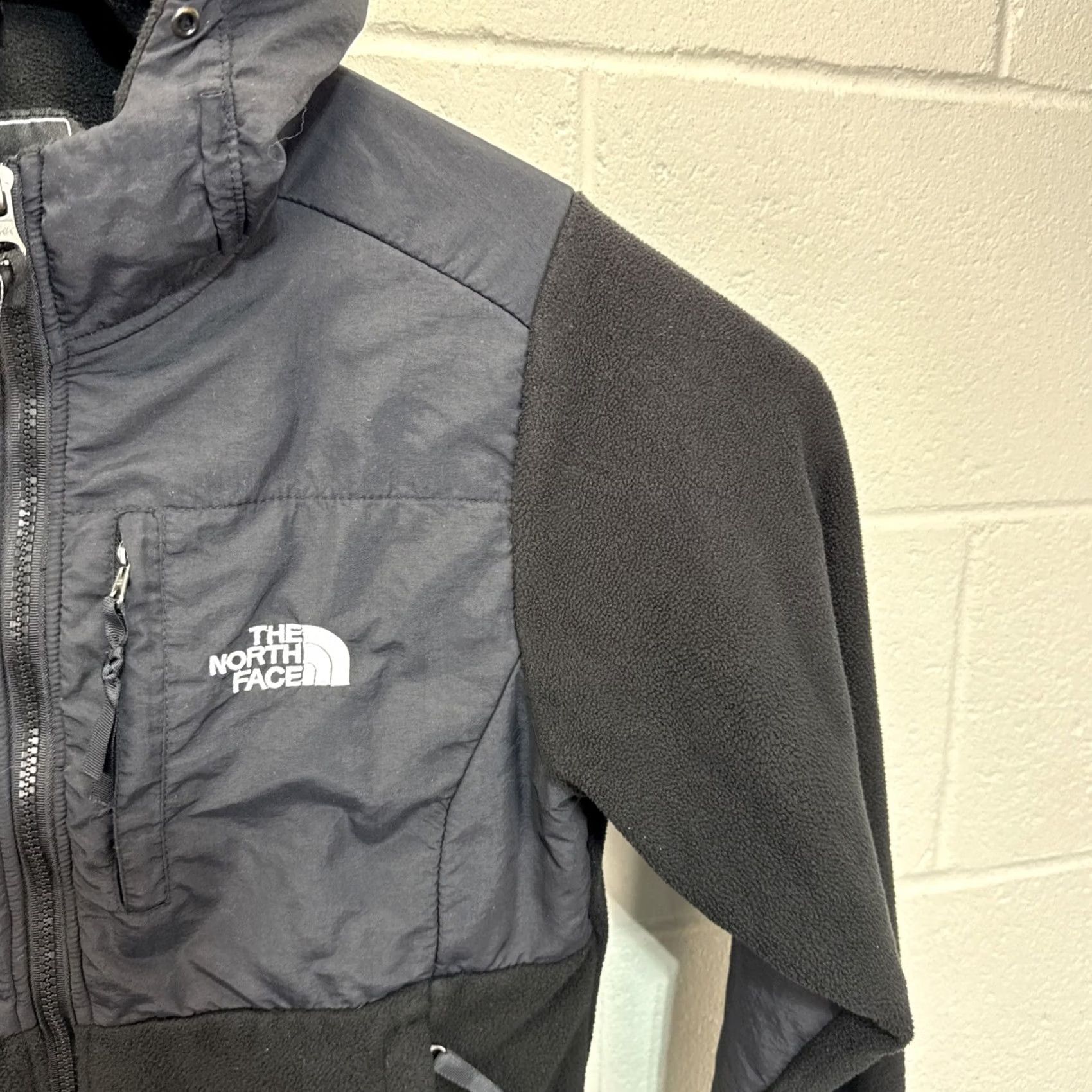 The North Face The North Face Denali Hooded Full Zip Jacket Women’s Medium Black Fleece Jacket Size M / US 6-8 / IT 42-44 - 7 Thumbnail