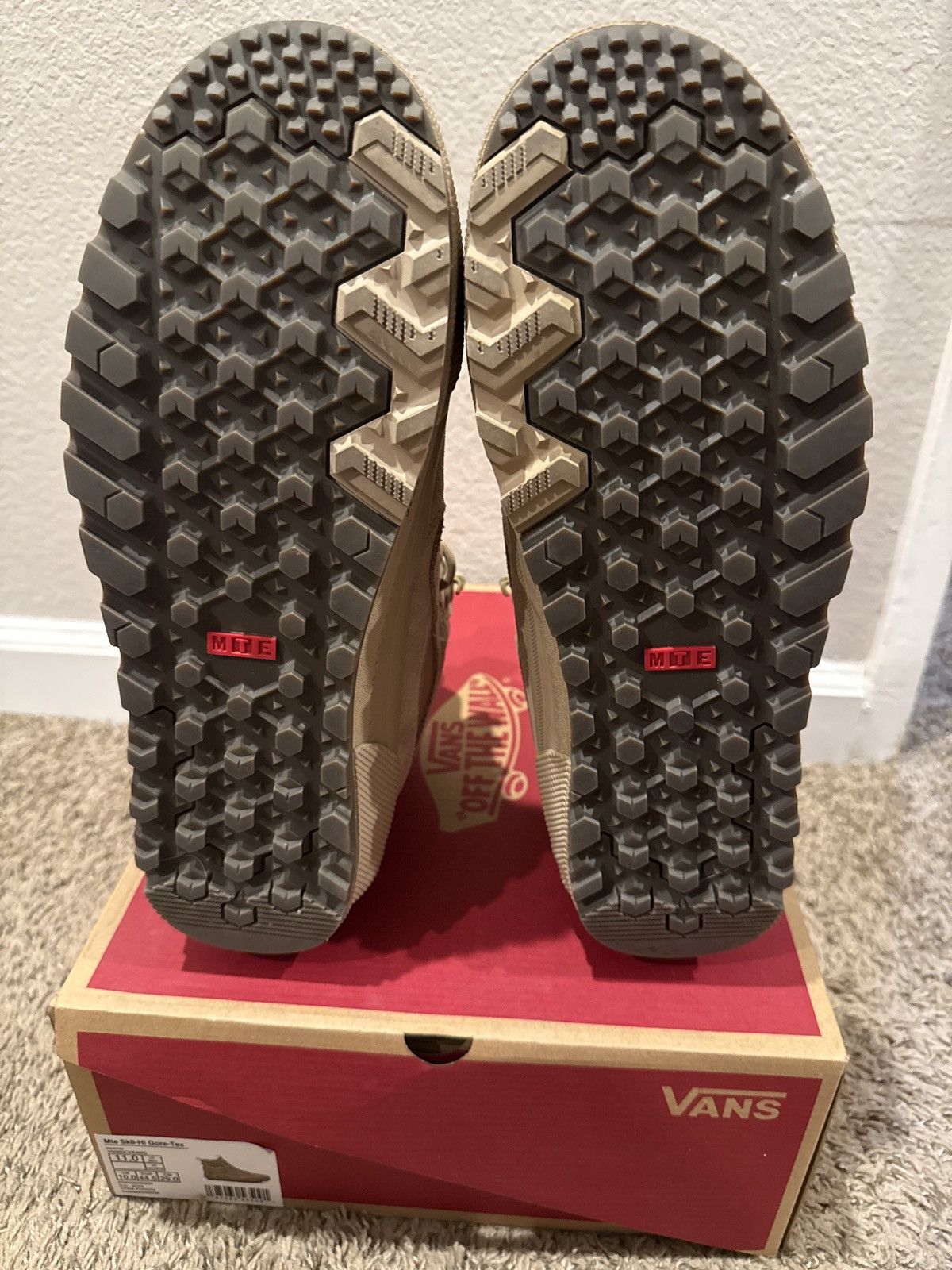 Vans Vans Sk8-Hi GORE-TEX MTE “Incense Brown” Size US 11 / EU 44 - 11 Thumbnail