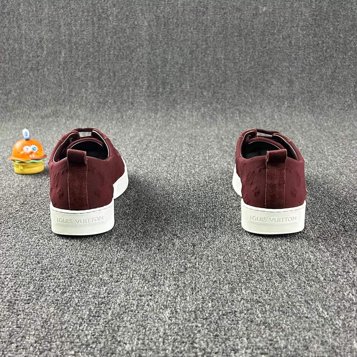 Louis Vuitton LV embossed logo burgundy suede sneakers 35.5 Size US 5 / IT 35 - 5 Thumbnail