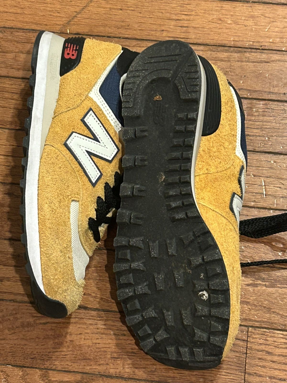 New Balance NEW BALANCE 574 ATHLETIC SHOES Size US 8 / EU 41 - 4 Thumbnail