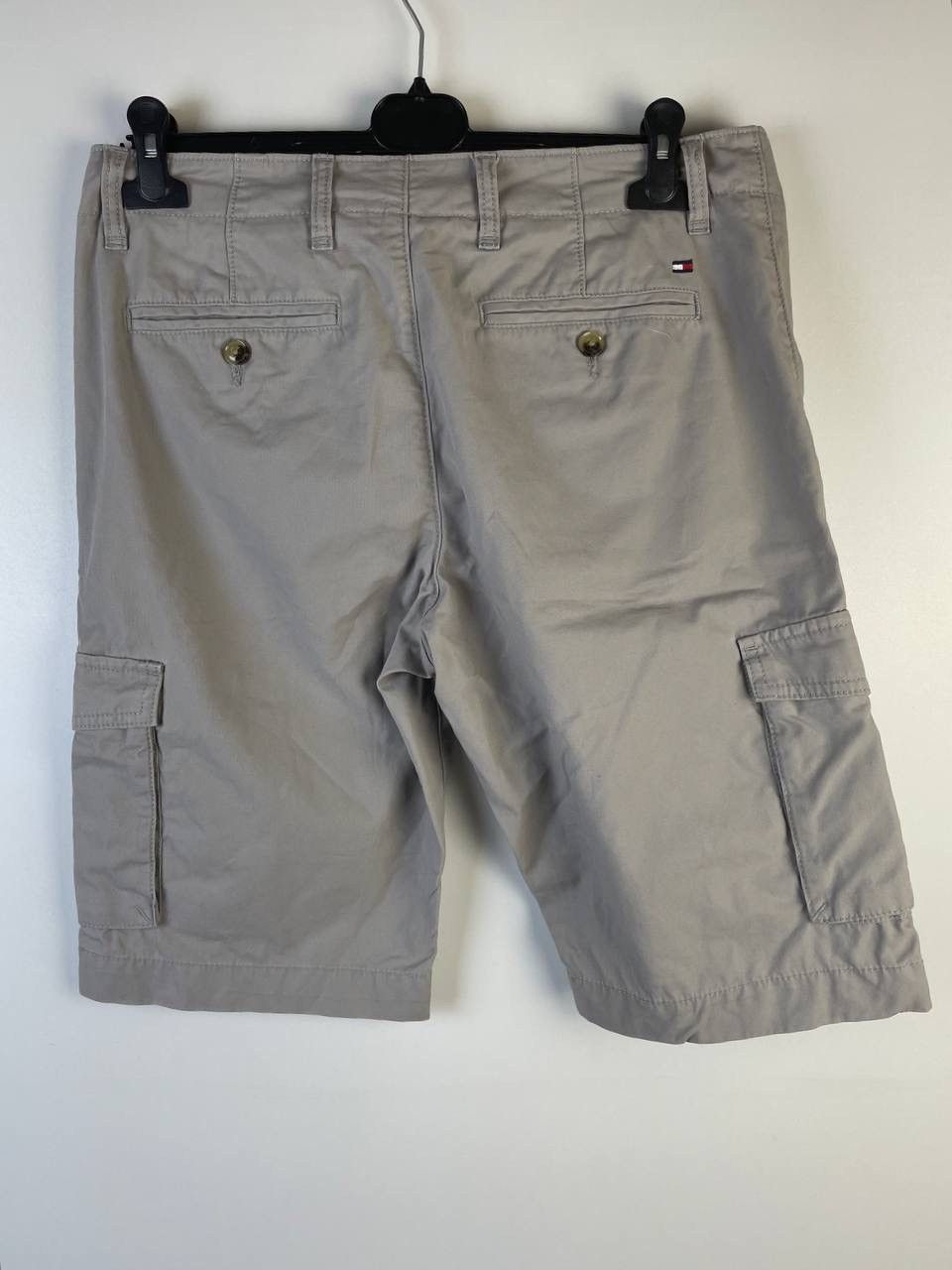 Tommy Hilfiger Tommy Hilfiger vintage cargo shorts size 31 Size US 31 - 2 Thumbnail