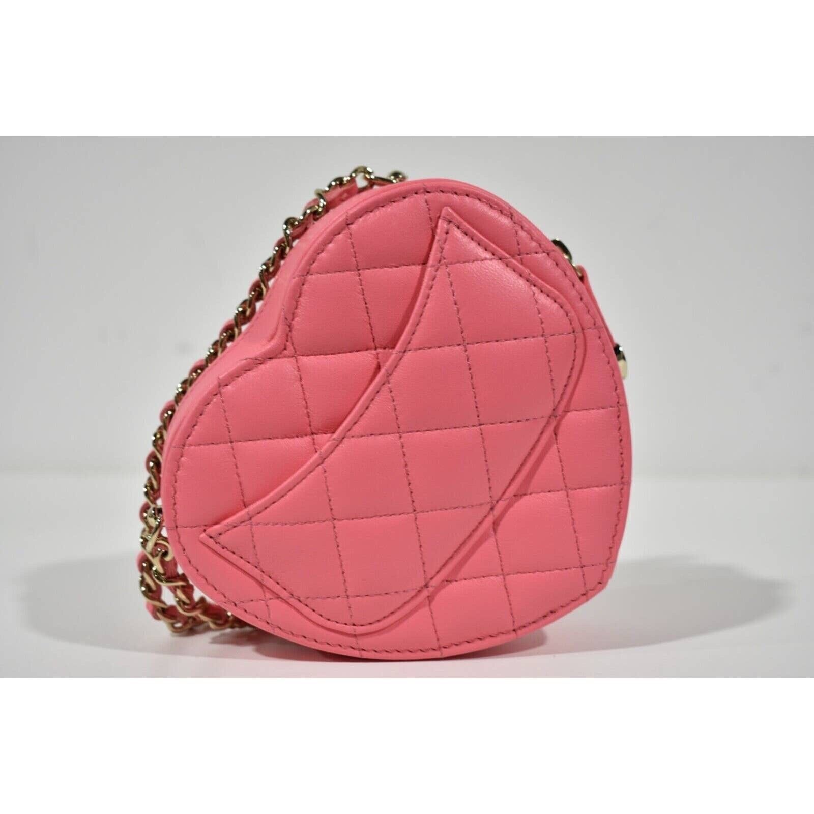 Chanel Chanel Small Runway Heart Flap Chain Shoulder Crossbody Bag Size ONE SIZE - 13 Thumbnail
