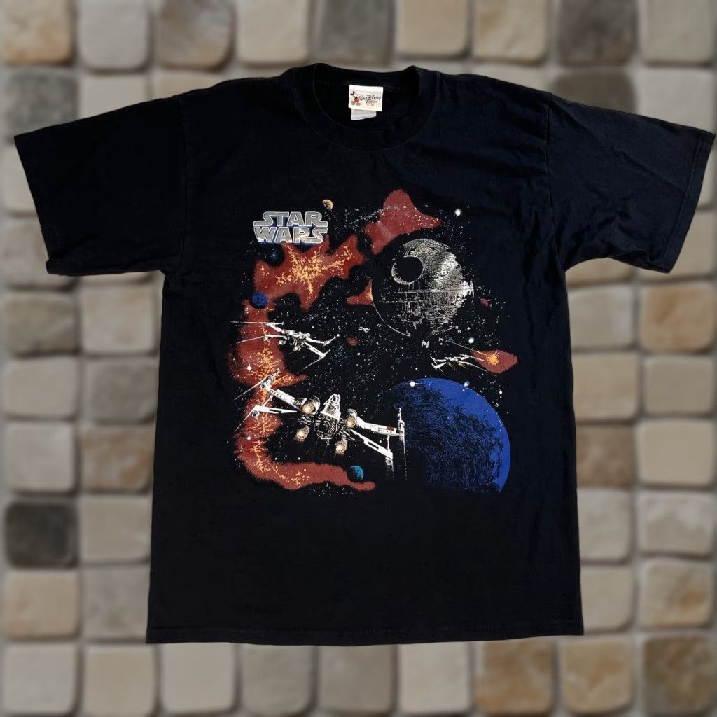 Disney VINTAGE Walt Disney Men’s Star Wars T-Shirt L Black Crew Neck Short Sleeve Disney World - 100% Cotton - Pre-owned in excellent condition Mens Size US L / EU 52-54 / 3 - 1 Thumbnail