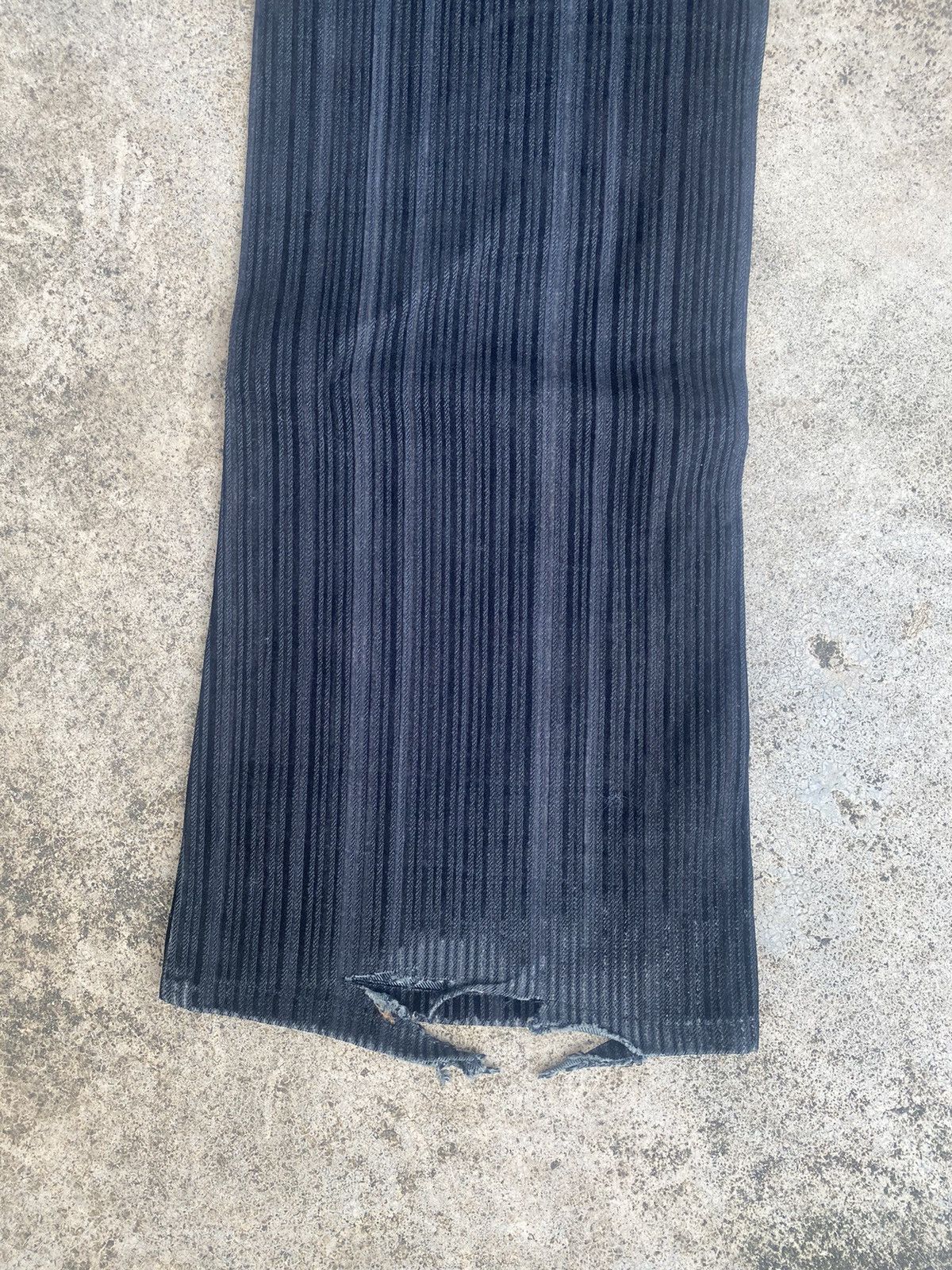 If Six Was Nine Flare Rupert Velvet Distressed Bootcut Size US 32 / EU 48 - 16 Thumbnail