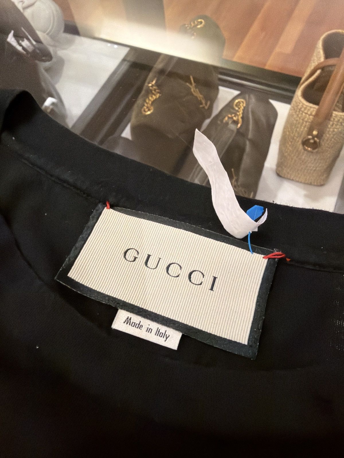 Gucci Gucci Oversized Black Tee w Embroidered Flower Appliqué Size US XL / EU 56 / 4 - 4 Thumbnail