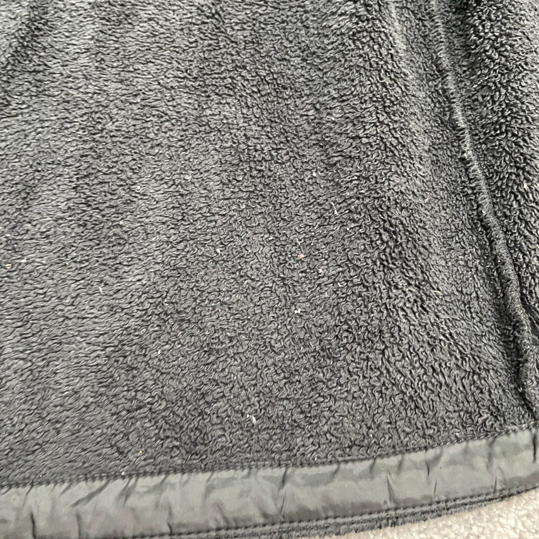 The North Face VINTAGE? No, it's not vintage. The North Face Oso Jacket Womens M Black Full Zip Pockets Oso Fleece Outdoor Size M / US 6-8 / IT 42-44 - 4 Thumbnail