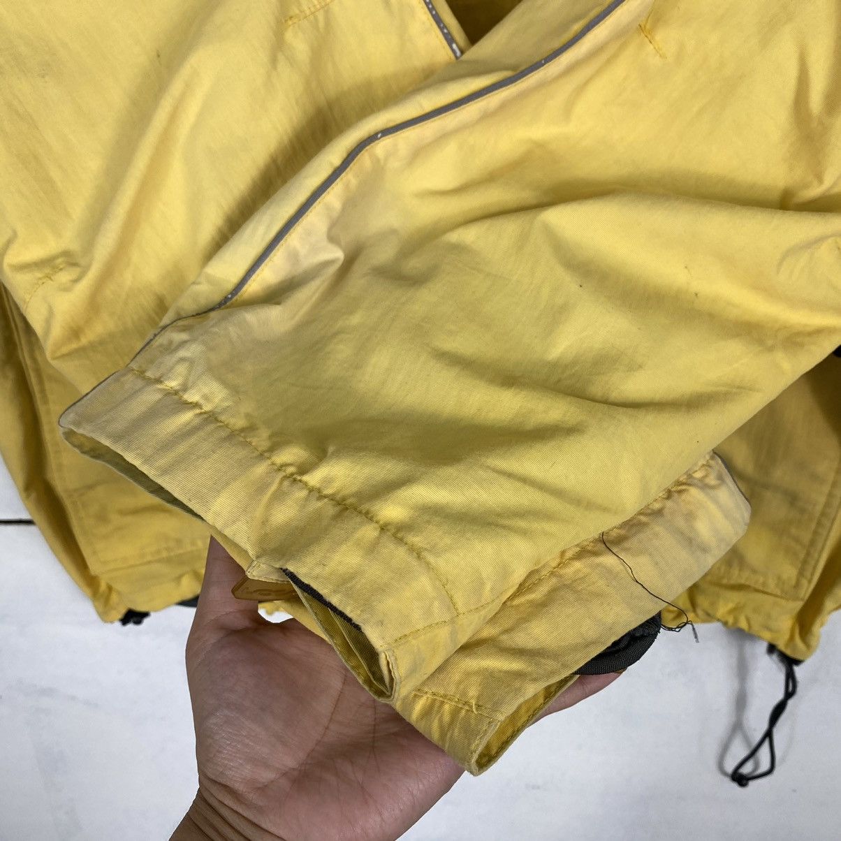 Bonfire Outerwear VINTAGE LOCIL SNOWBOARDS ZIPPER JACKET SIZE L Size US L / EU 52-54 / 3 - 8 Thumbnail