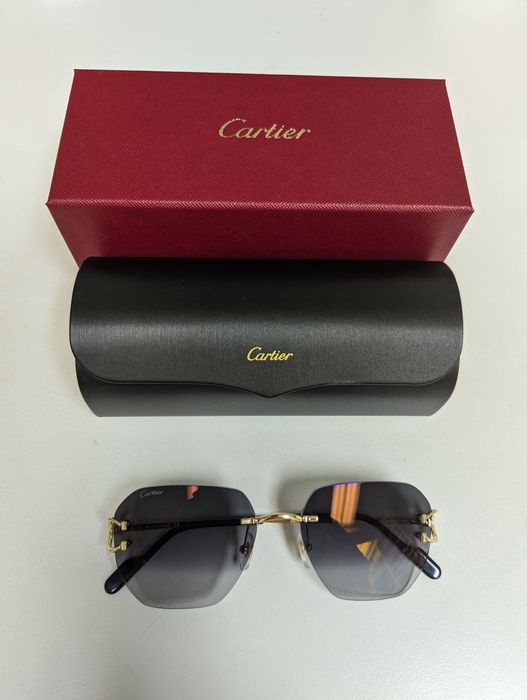 Cartier Cartier C Decor Big C Sunglasses with grey gradient lenses