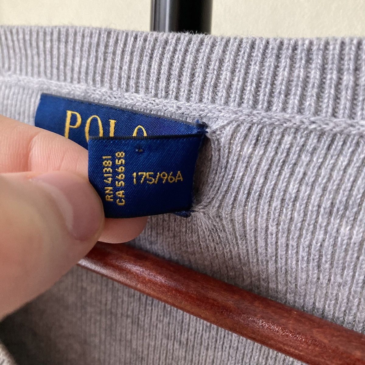 Vintage Ralph Lauren V Neck Sweater Vintage Size US M / EU 48-50 / 2 - 4 Thumbnail