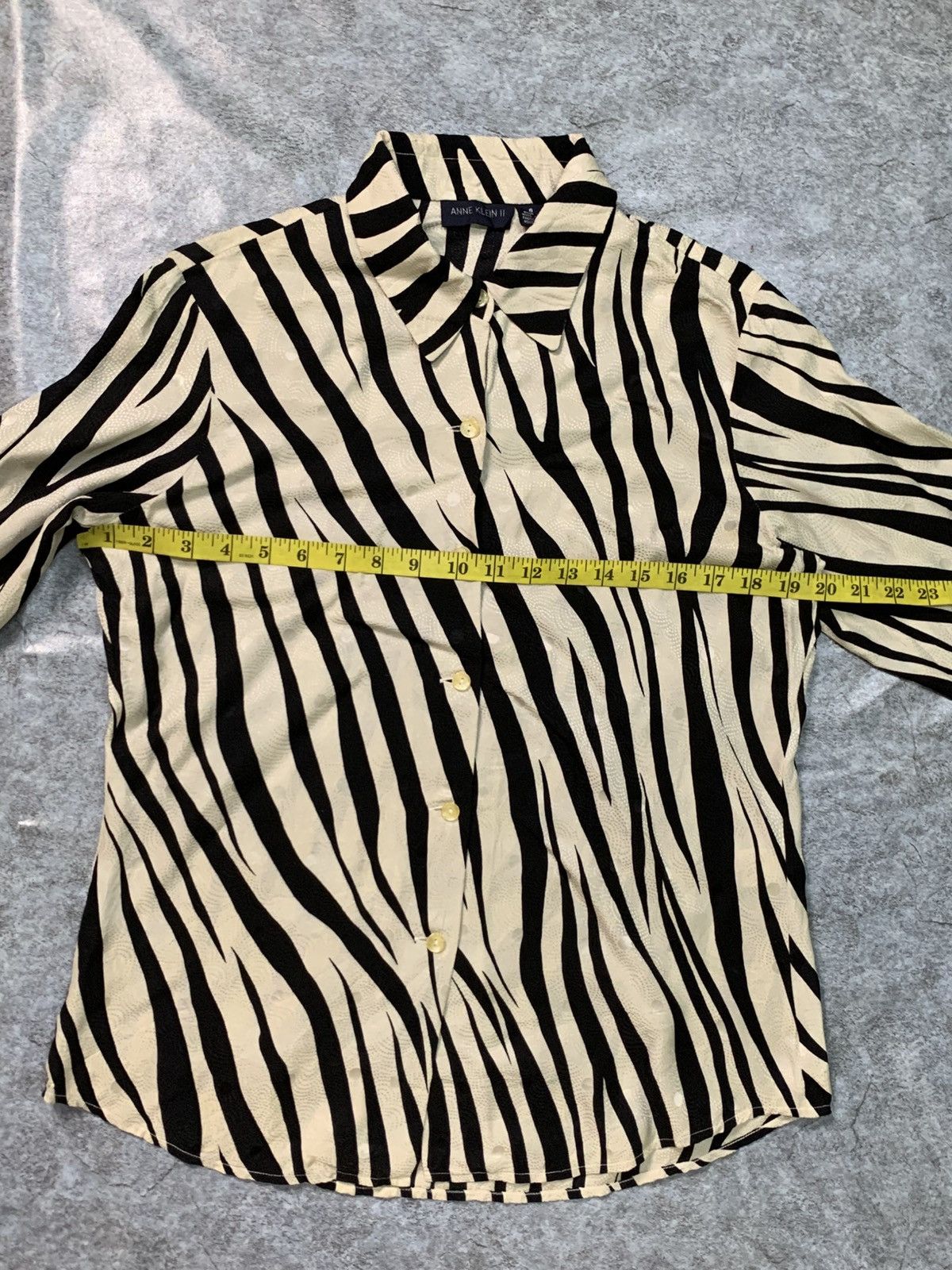 Anne Klein Rare Design Vintage Anne Klein Zebra Print Silk Blouse Size M / US 6-8 / IT 42-44 - 8 Thumbnail