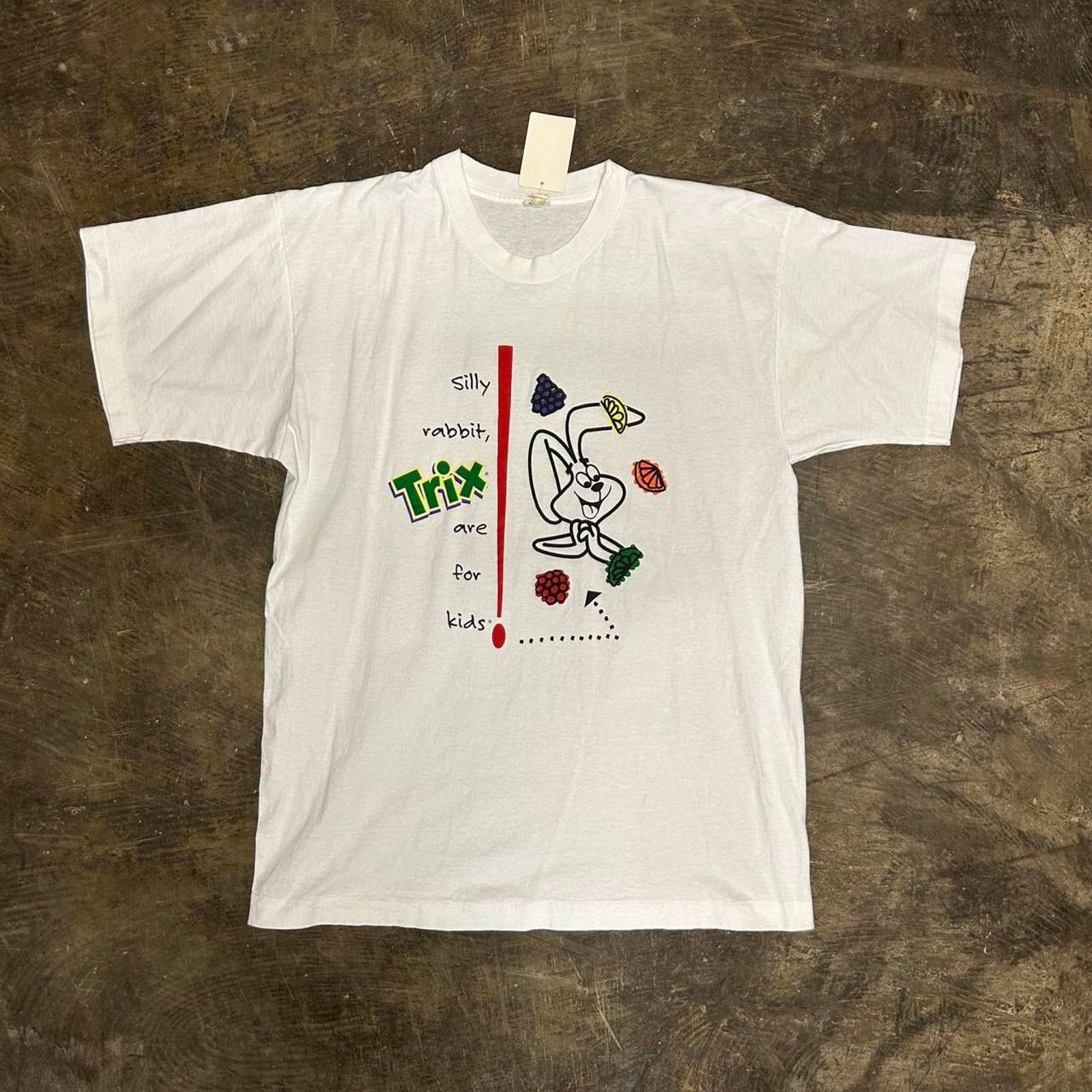 Other VTG Trix Rabbit cartoon graphic tee Size US L / EU 52-54 / 3 - 1 Thumbnail