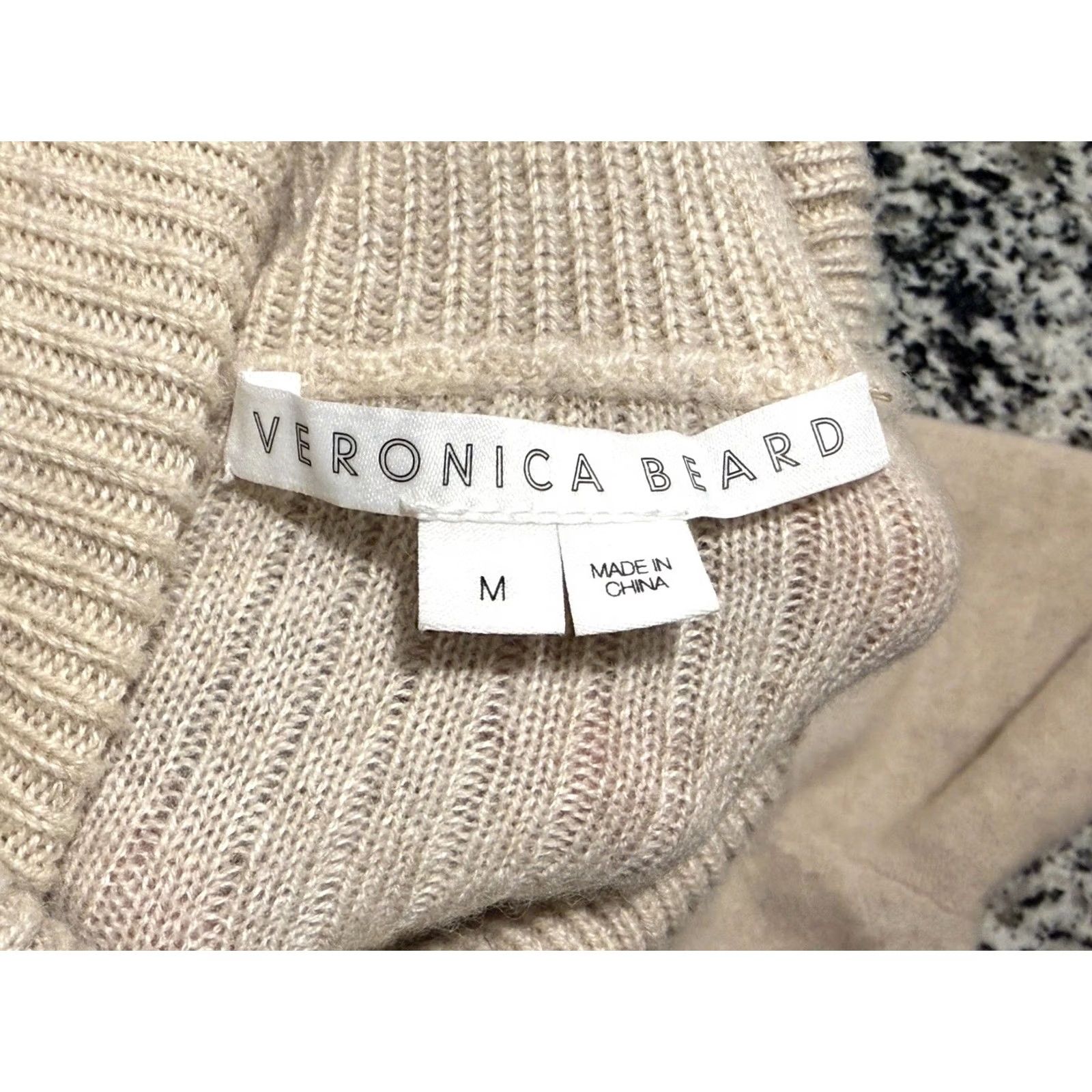 Veronica Beard Veronica Beard Sweater Cream Turtleneck 100% Cashmere Women M Pullover Size M / US 6-8 / IT 42-44 - 2 Thumbnail