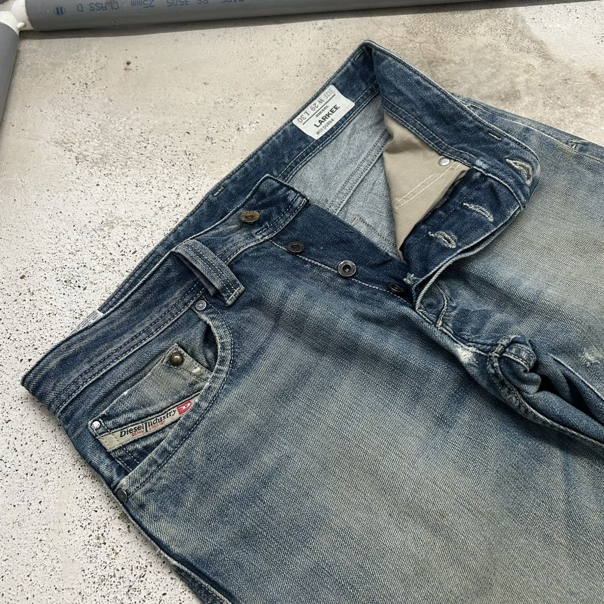 Diesel Men Diesel Industry Larkee Jean Selvedge Distressed Wash e' Size US 30 / EU 46 - 8 Thumbnail