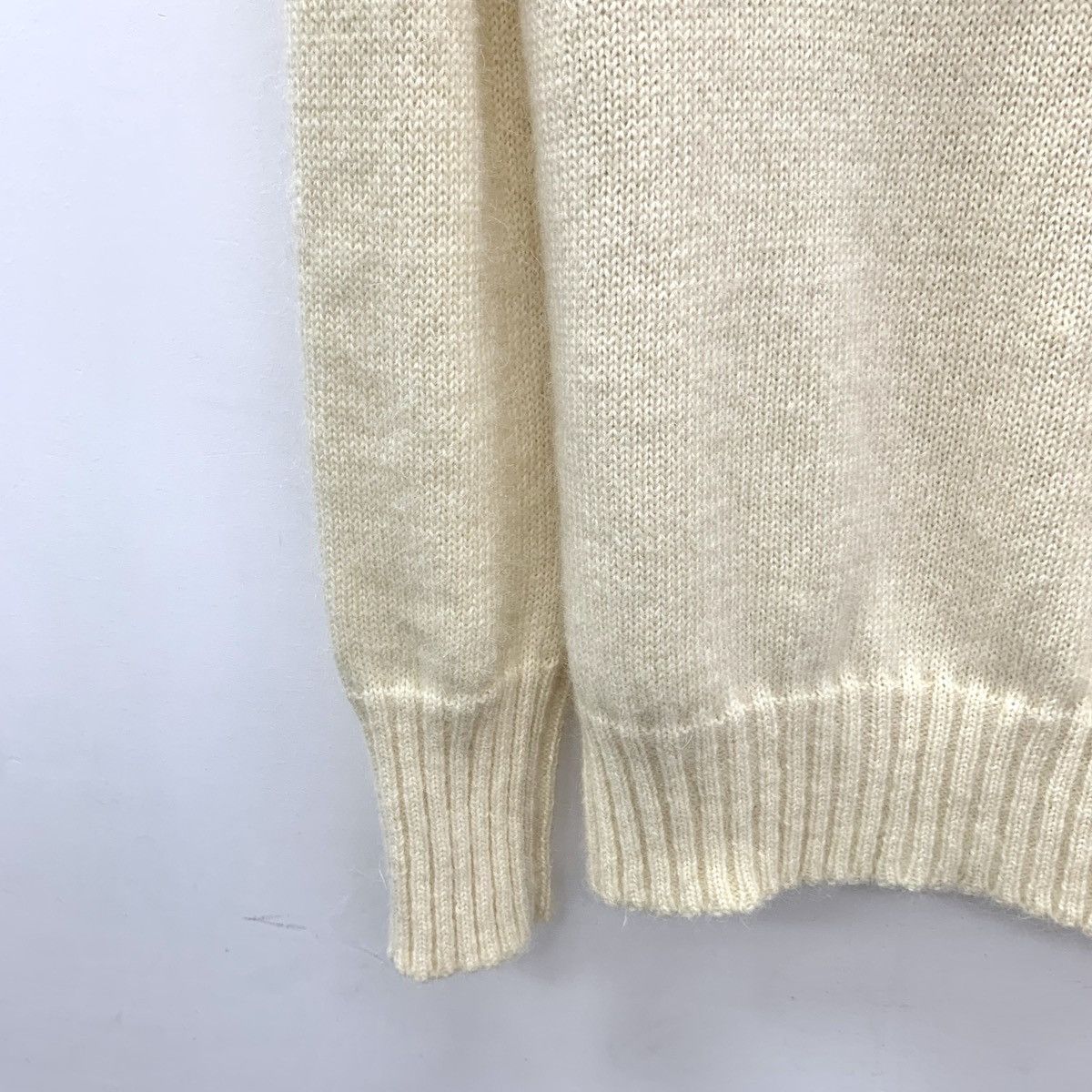 Yves Saint Laurent Yves Saint Laurent Bow Wool Long Sleeve Knit Sweater K26WX Size S / US 4 / IT 40 - 4 Thumbnail