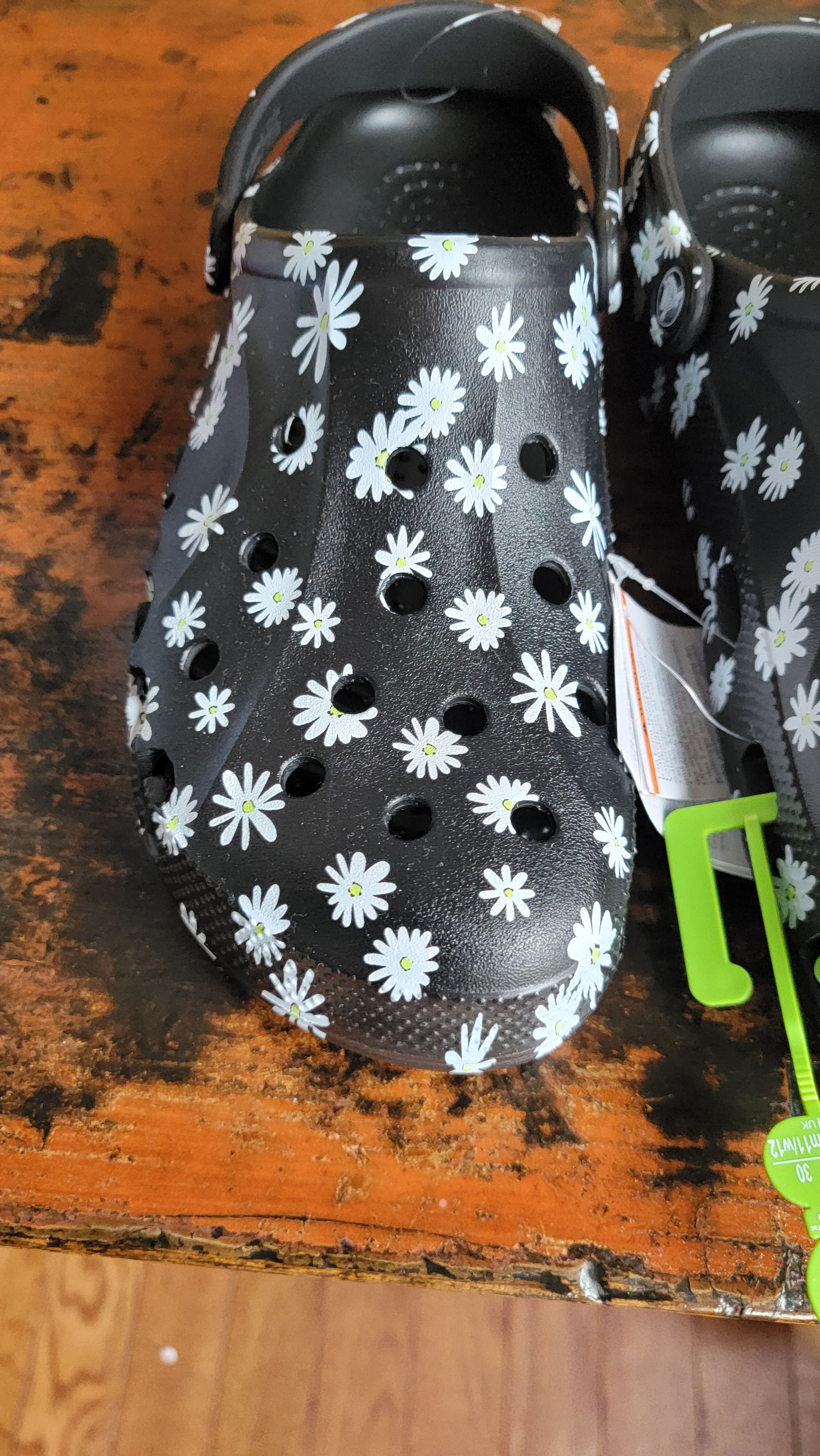 Crocs Flower Crocs Size US 12 / EU 45 - 3 Thumbnail