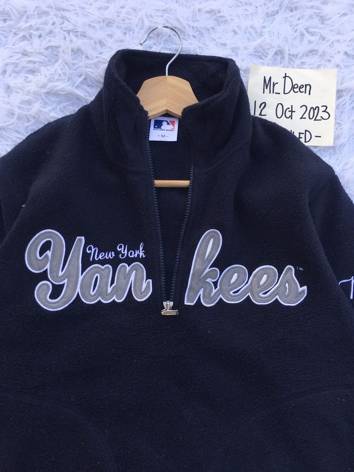 MLB Rare New York Yankees Big Logo Spellout Sweater Size US M / EU 48-50 / 2 - 1 Thumbnail