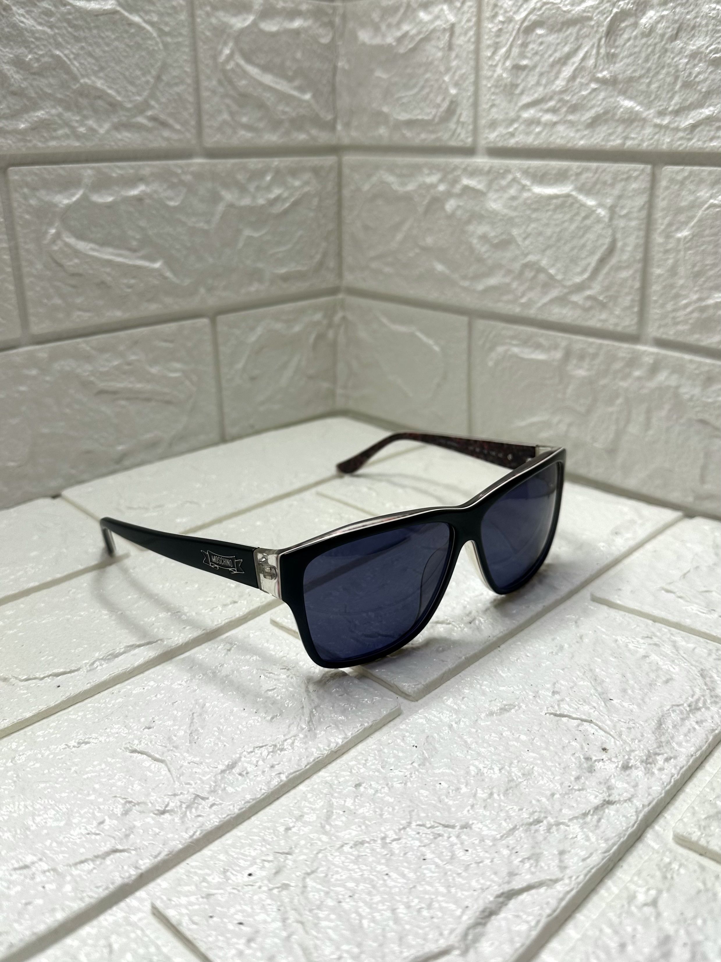Moschino wayfarer vintage sunglasses
