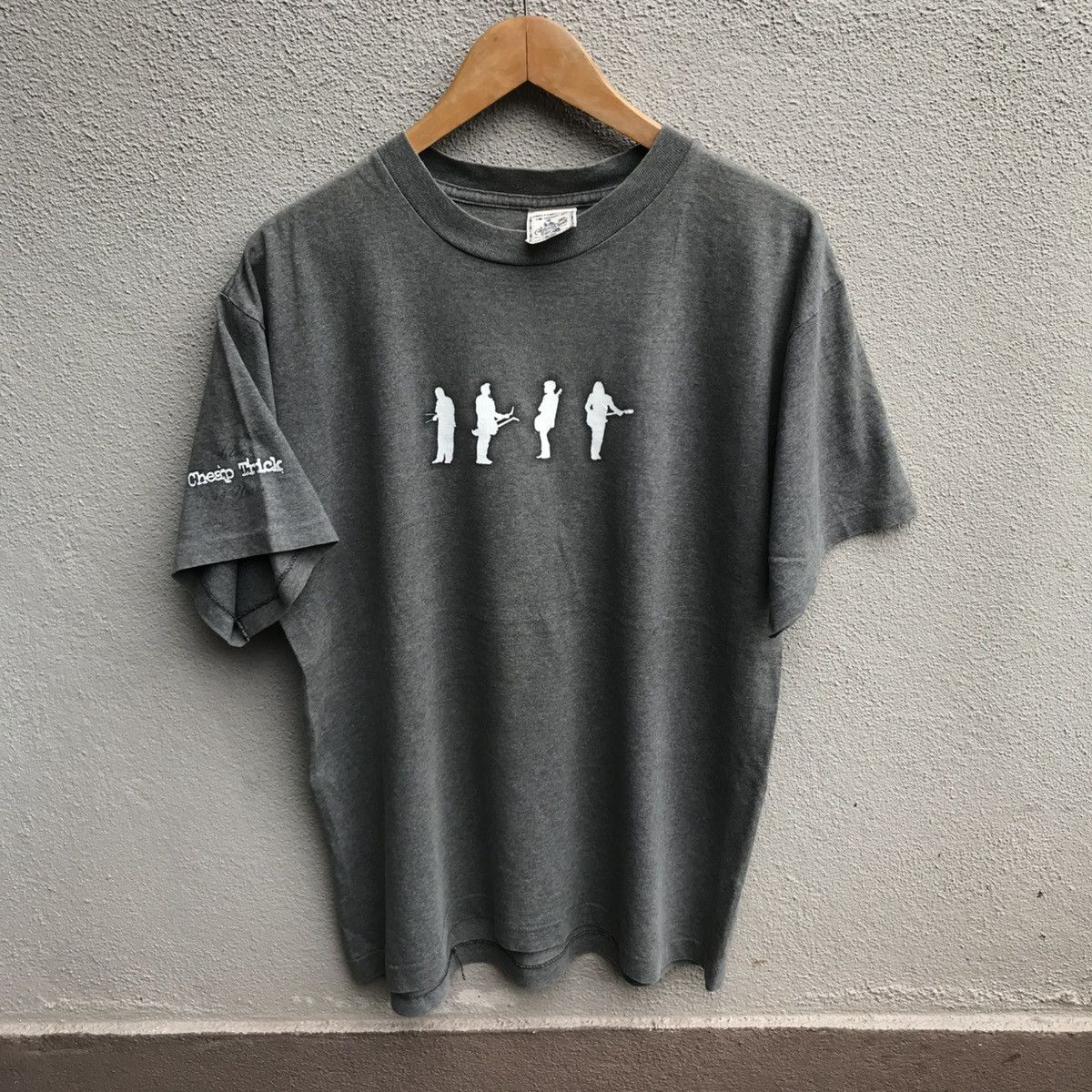 Band Tees Vintage CHEAP TRICK band tee rock Size US L / EU 52-54 / 3 - 1 Thumbnail