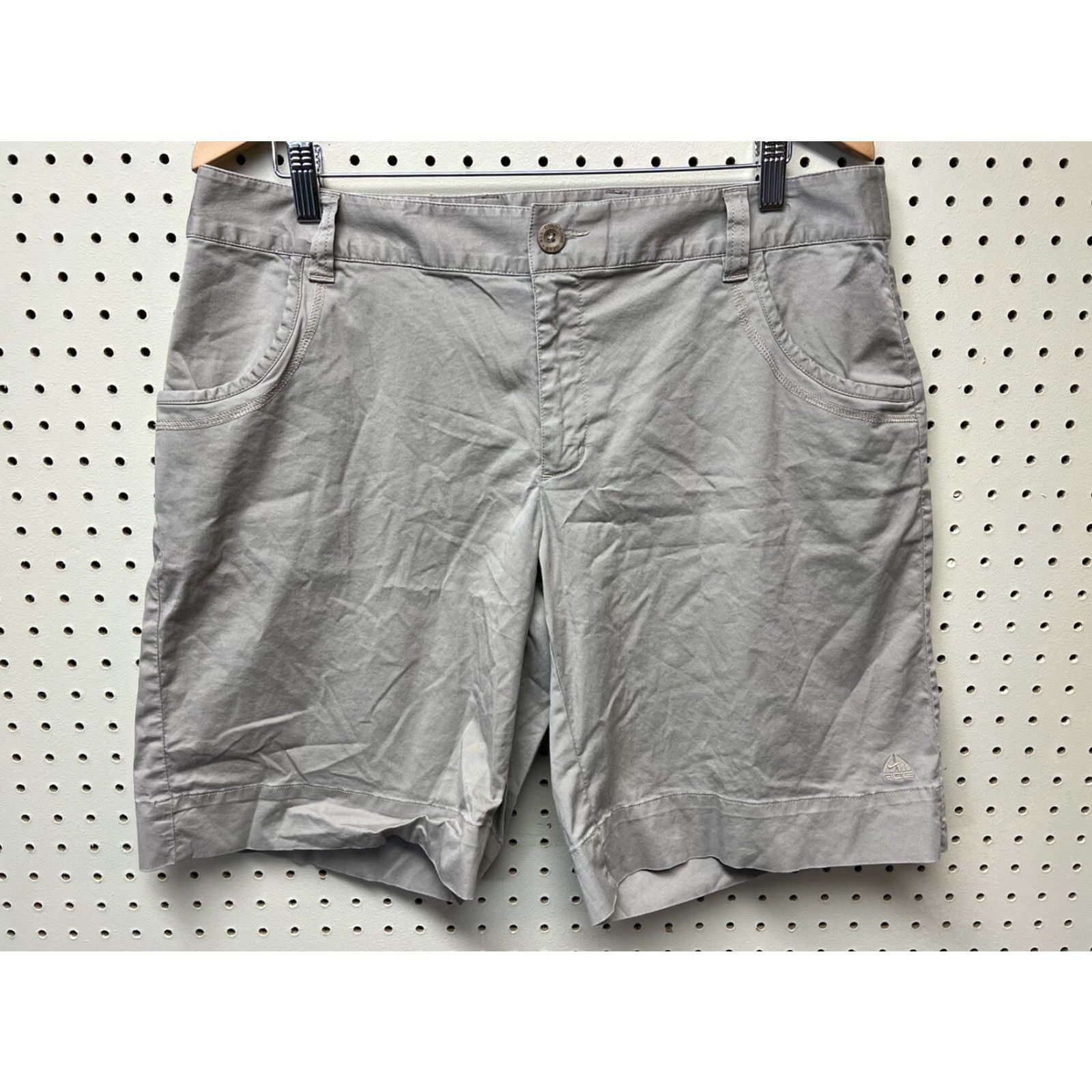 Nike ACG Nike ACG Shorts Womens 14 Flat Front Tan Cotton Blend Hiking Camping Outdoor Womens Size 36" / US 14 / IT 50 - 2 Thumbnail