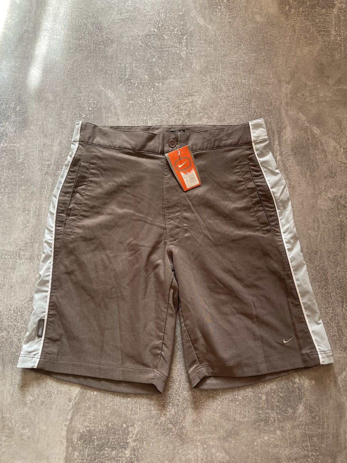 Nike × Vintage NEW Vintage Nike Shorts Swoosh Logo Y2K 90s Size US 33 - 1 Thumbnail