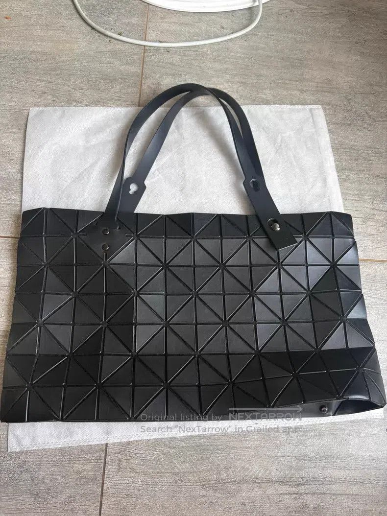 Issey Miyake Issey Miyake Rock Style Bag, Black Size ONE SIZE - 1 Thumbnail