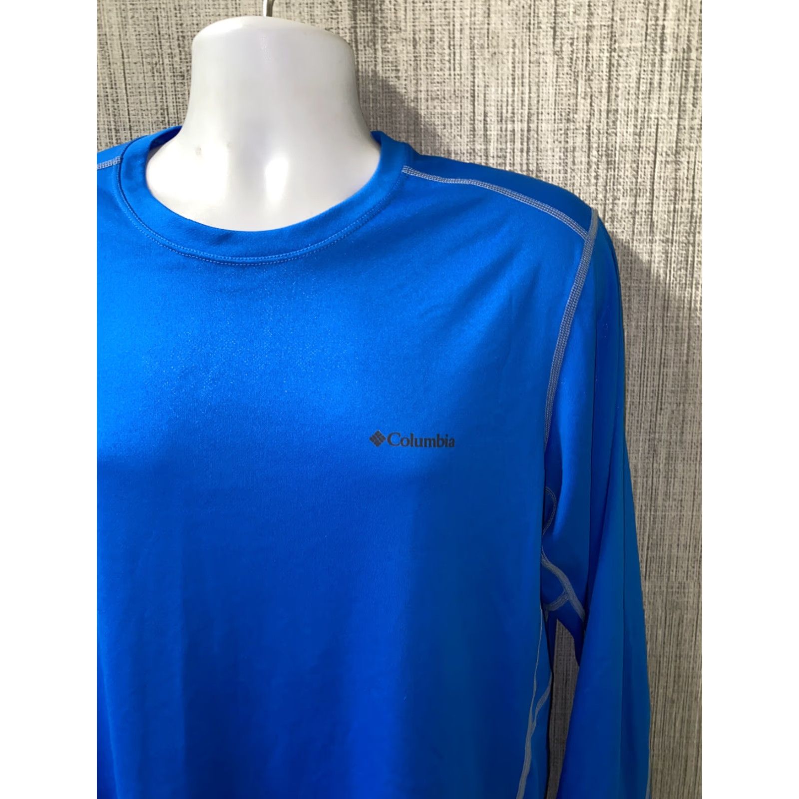 Vintage Columbia Mens T-Shirt Long Sleeve Blue Polyester Size L Regular Solid Shirt Size US L / EU 52-54 / 3 - 3 Thumbnail