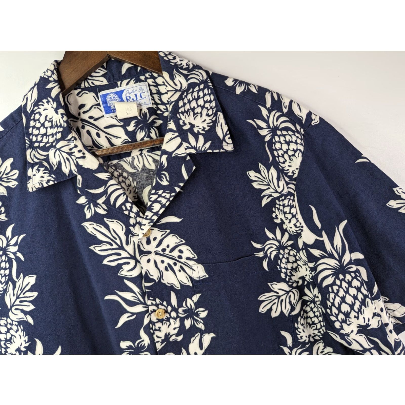 Vintage RJC Mens Hawaiian Shirt Navy Blue Made In Hawaii Pineapple Camp Large Button-Up Short Sleeve Cotton Size US L / EU 52-54 / 3 - 2 Thumbnail