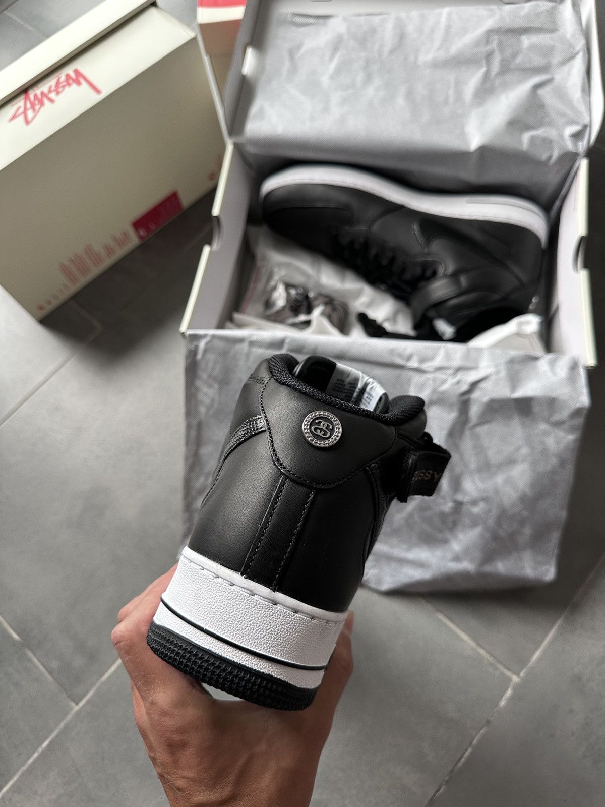 Nike × Stussy Stussy x Nike Air Force 1 ‘07 Mid Black Snakeskin DJ7840-001 Size US 13 / EU 46 - 7 Thumbnail