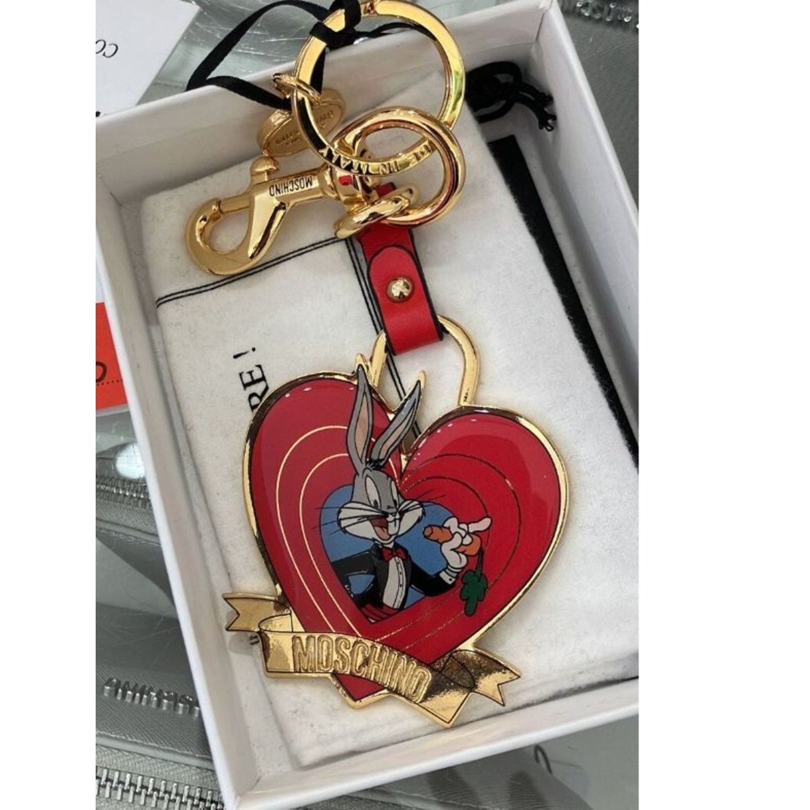 Moschino SS23 MOSCHINO Couture Jeremy Scott Bugs Bunny Heart Keychain Size ONE SIZE - 11 Thumbnail