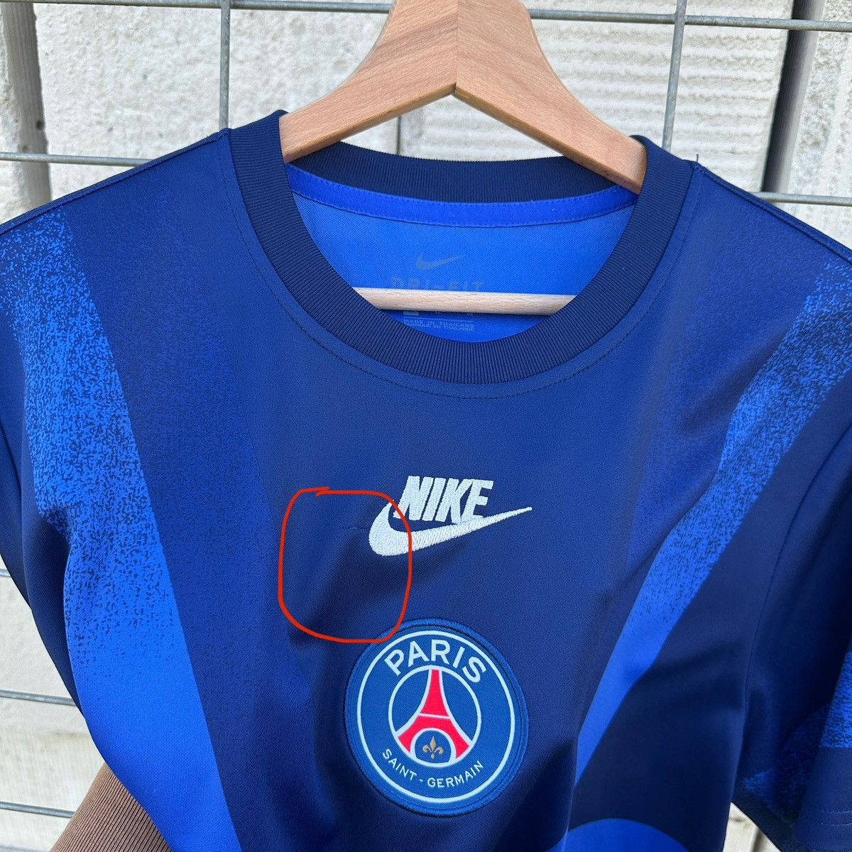 Nike Paris Saint Germain PSG Pre Match 2019 20 Football Jersey M Size US M / EU 48-50 / 2 - 5 Thumbnail