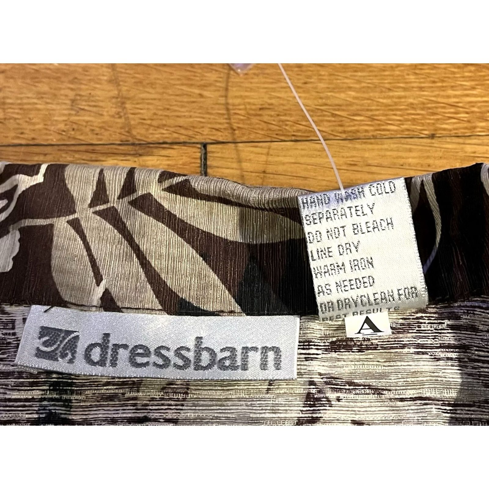Vintage VINTAGE Dressbarn Silk Floral Shirt Pants Set Women’s L Brown 90s Floral Shirt Pants Set Mens Women’s Girl Boy? Size L / US 10 / IT 46 - 7 Thumbnail