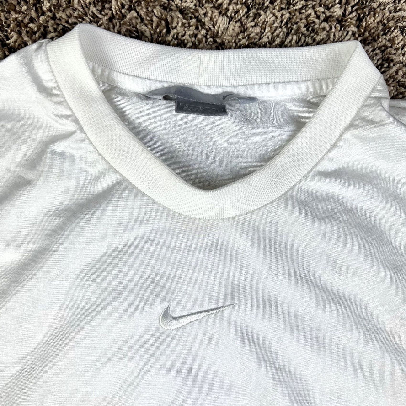 Nike VINTAGE Nike Center Swoosh Tank Top T-Shirt XL White Mens Size US XL / EU 56 / 4 - 5 Thumbnail