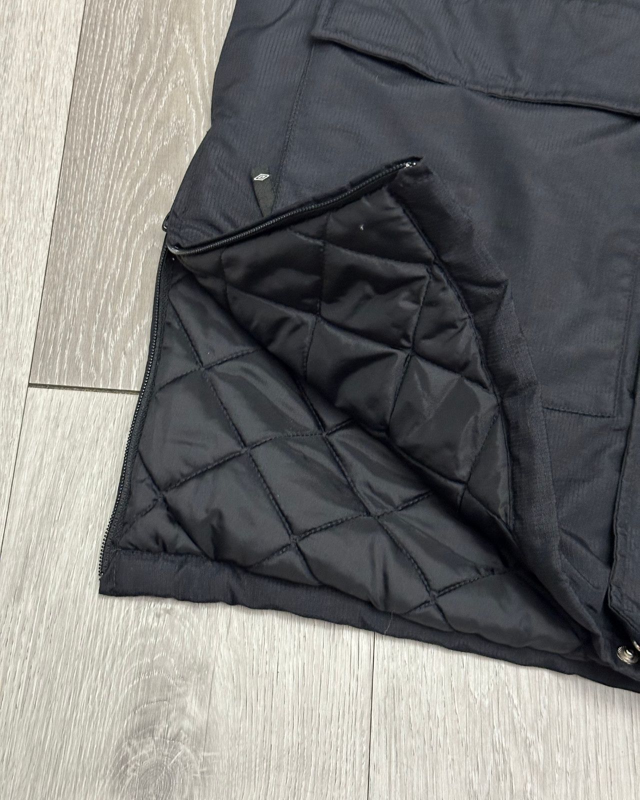 Umbro Vintage Umbro Quilted Long Winter Black Jacket - Size Small Size US S / EU 44-46 / 1 - 6 Thumbnail