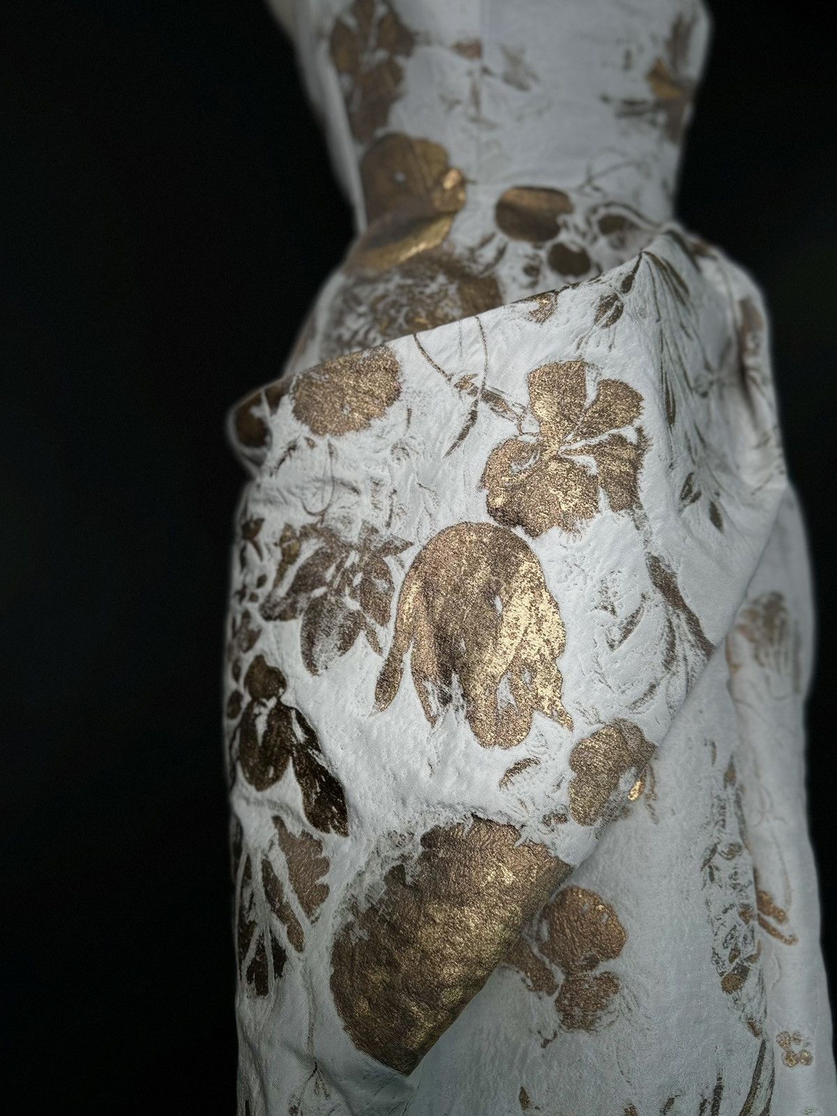 Alexander McQueen US 8 ALEXANDER MCQUEEN Metallic Floral Jacquard Dress Size M / US 6-8 / IT 42-44 - 5 Thumbnail