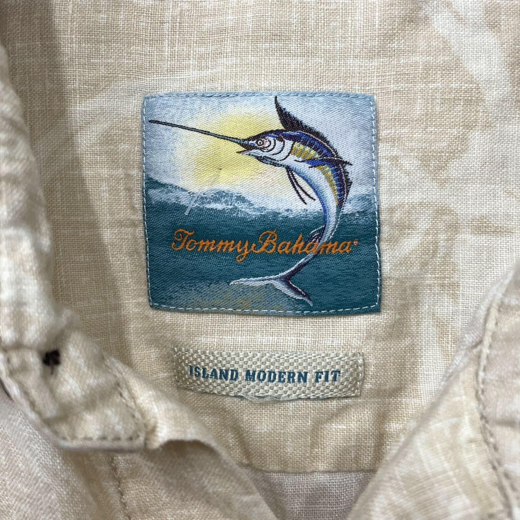 Tommy Bahama Tommy Bahama Island Modern Fit Short Sleeve Button-Down Shirt Mens M Beige Size US M / EU 48-50 / 2 - 4 Thumbnail