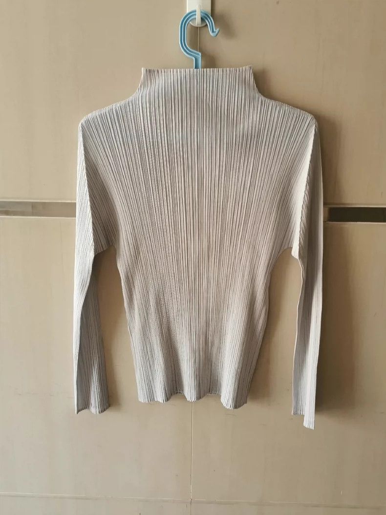Issey Miyake issey miyake size:one size High-necked long-sleeved top 25 Size XXS / US 00 / IT 34 - 2 Thumbnail