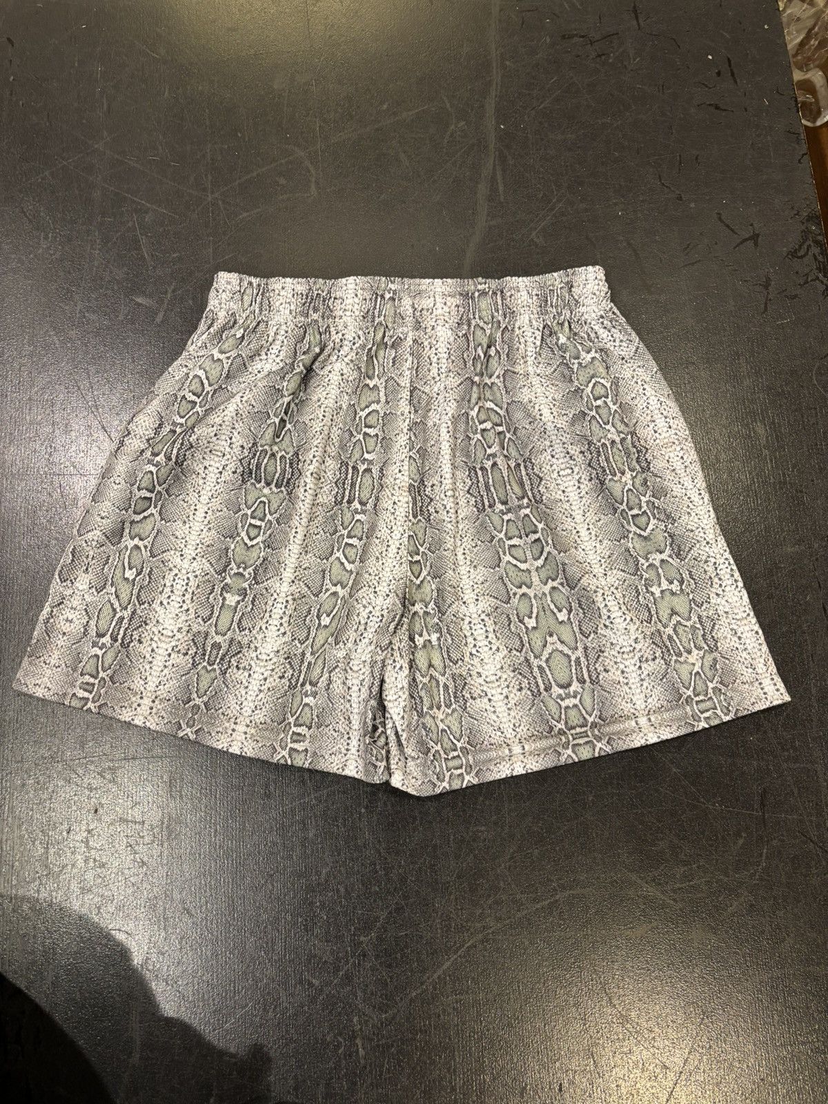 Eric Emanuel Eric Emanuel Snakeskin Mesh Shorts Size US 34 / EU 50 - 2 Thumbnail