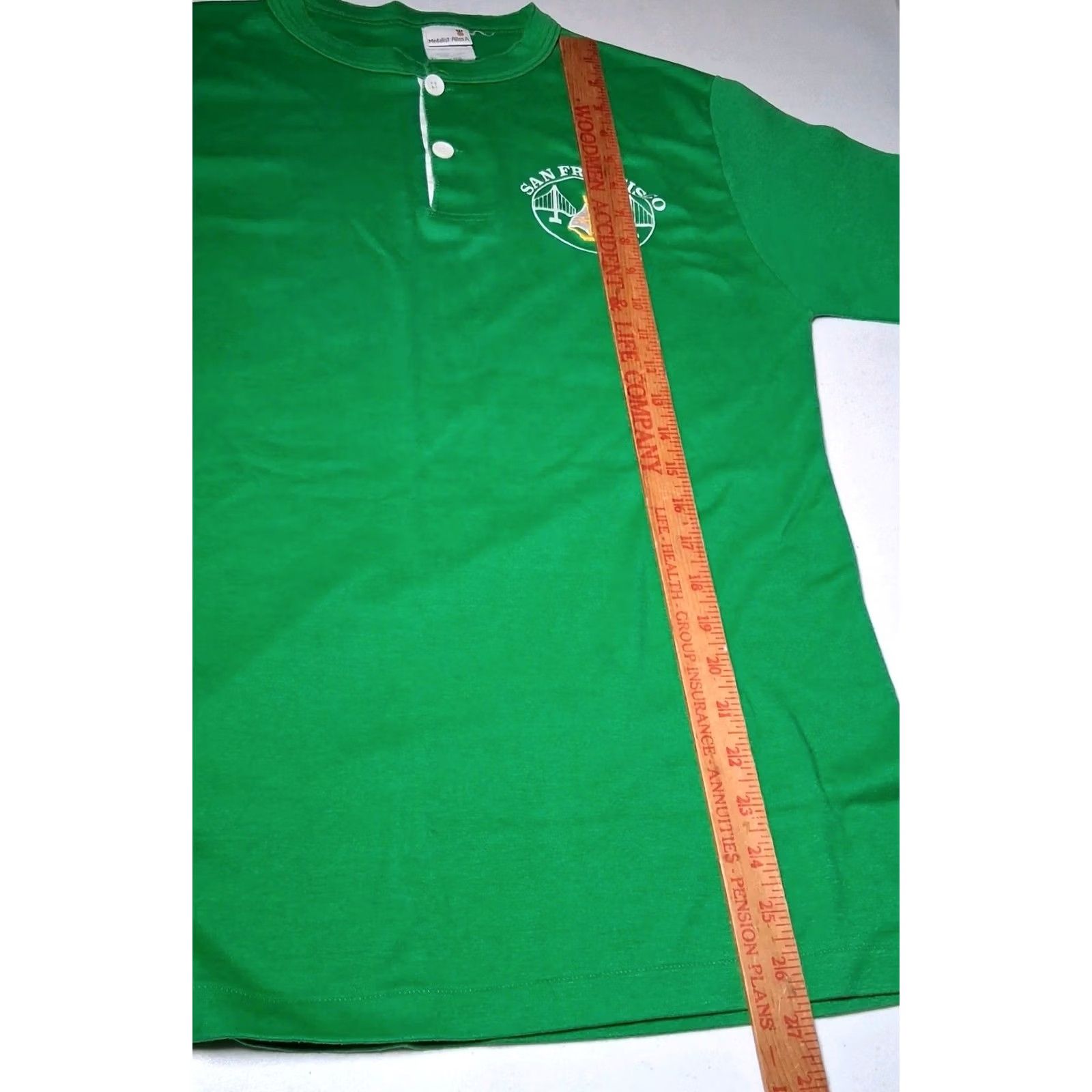 Vintage VINTAGE Medalist-Allen A Henley Shirt XL Slim Single Stitch Kelly Green Shirt Mens California San Francisco USA SFO Vintage California 90s 80s Size US XL / EU 56 / 4 - 6 Thumbnail