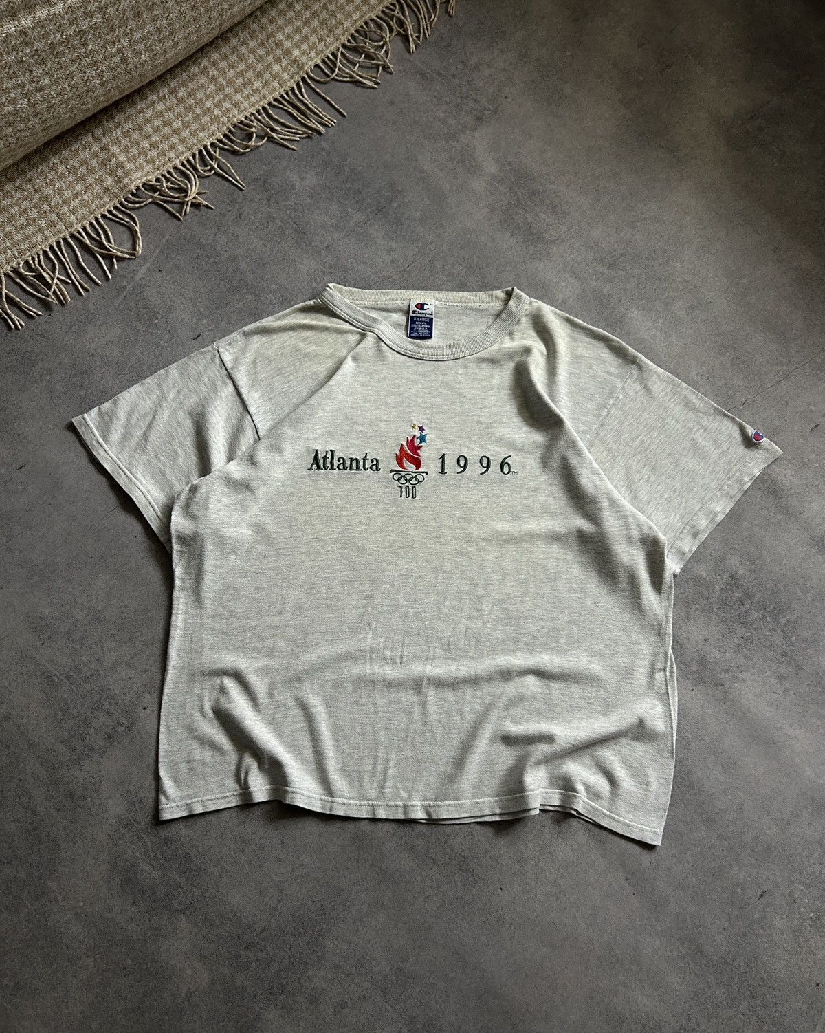 Champion Vintage Atlanta 1996 big logo grey shirt mens vintage Size US XL / EU 56 / 4 - 1 Thumbnail