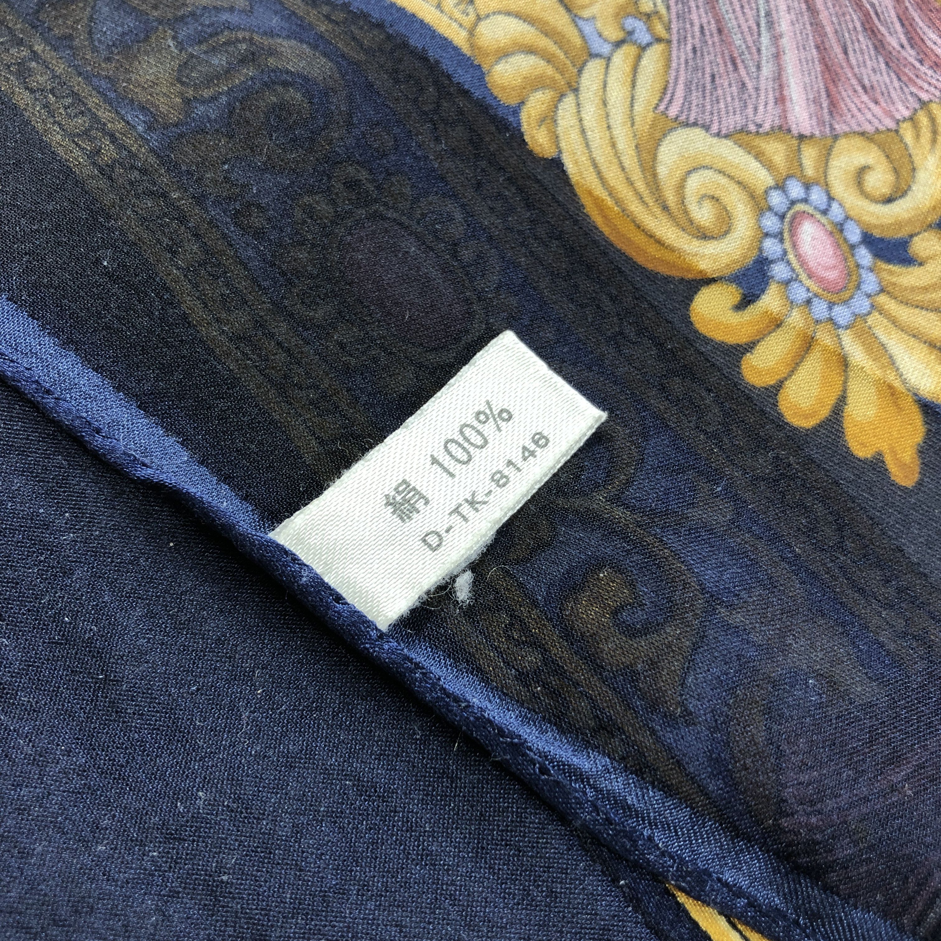 Japanese Brand Luxury Design Silk Scarf M1131 Size ONE SIZE - 4 Thumbnail