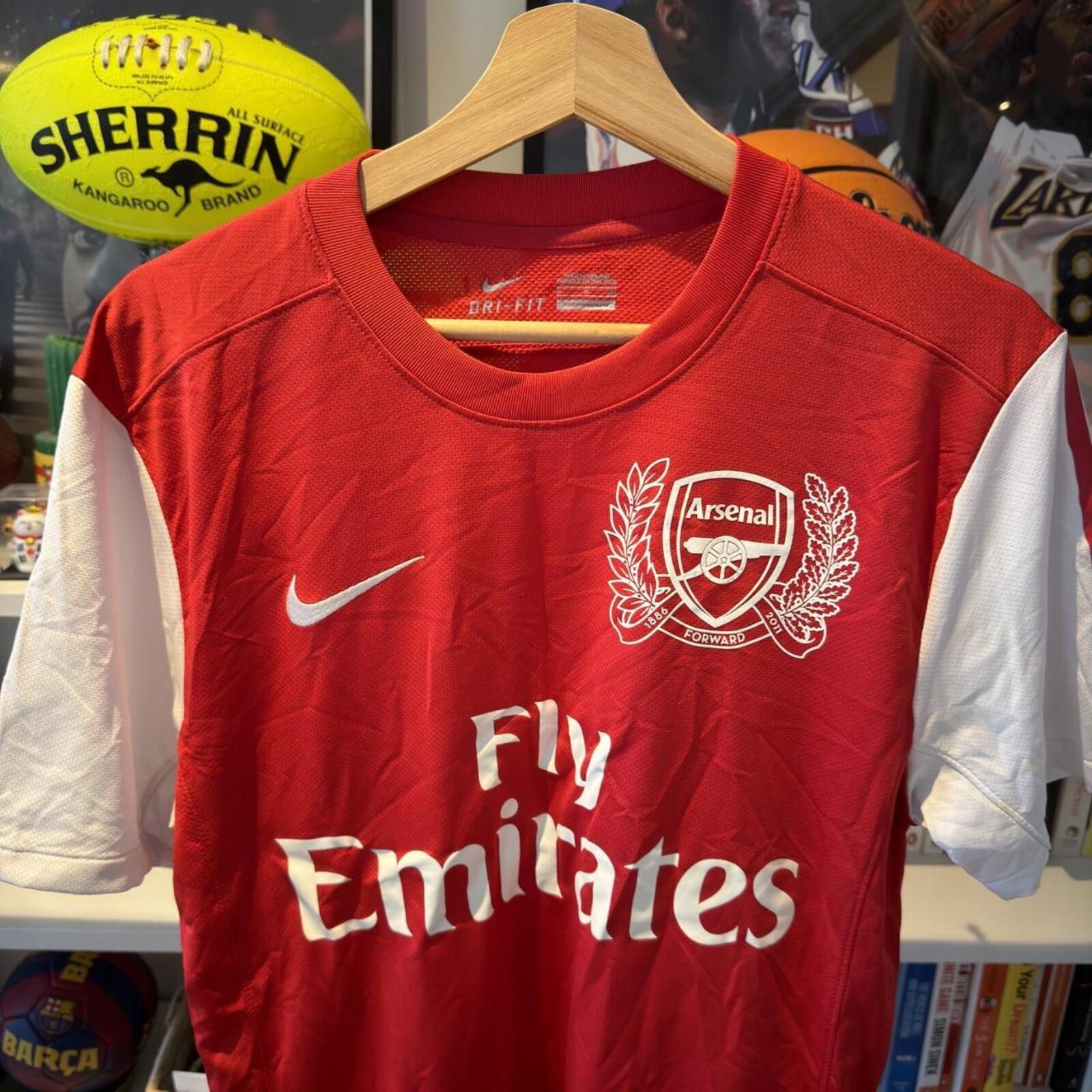 Nike Nike Arsenal Premier League 2010/11 Football Shirt Size US S / EU 44-46 / 1 - 4 Thumbnail