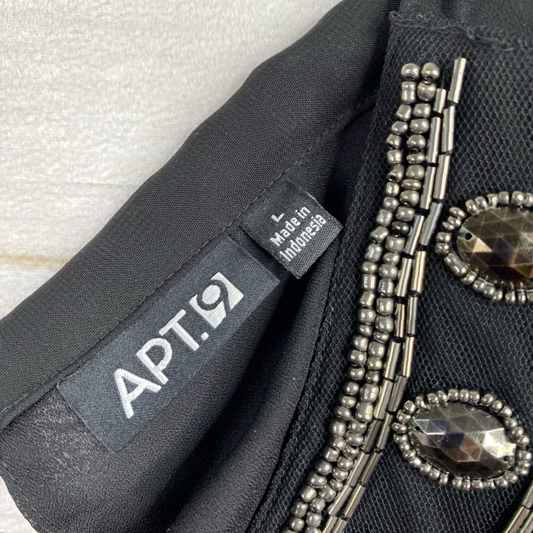 Vintage VINTAGE Apt 9 Womans Top Shirt L Black Purple Beaded Geometric 90s Fairy Bohemian Western Dressy Cap Sleeve Sleeveless Size L / US 10 / IT 46 - 3 Thumbnail