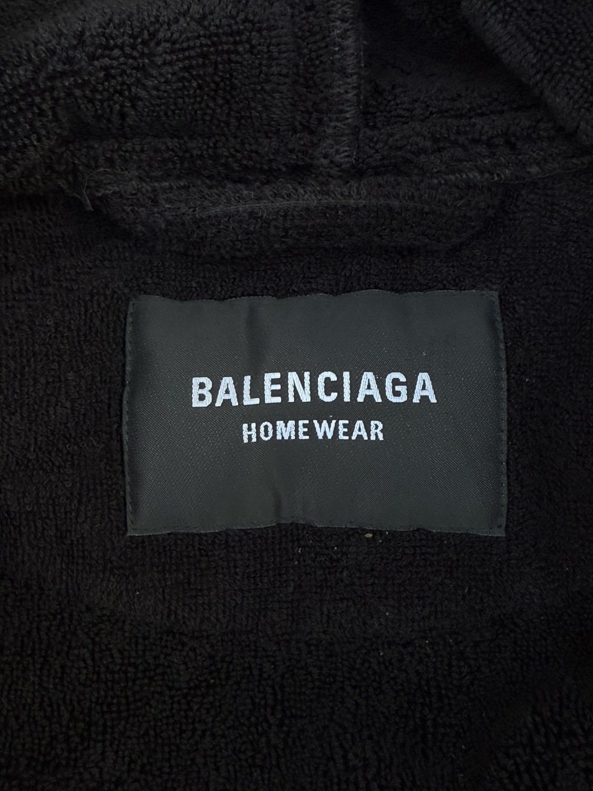 Balenciaga Balenciaga homewear robe Size US S / EU 44-46 / 1 - 5 Thumbnail