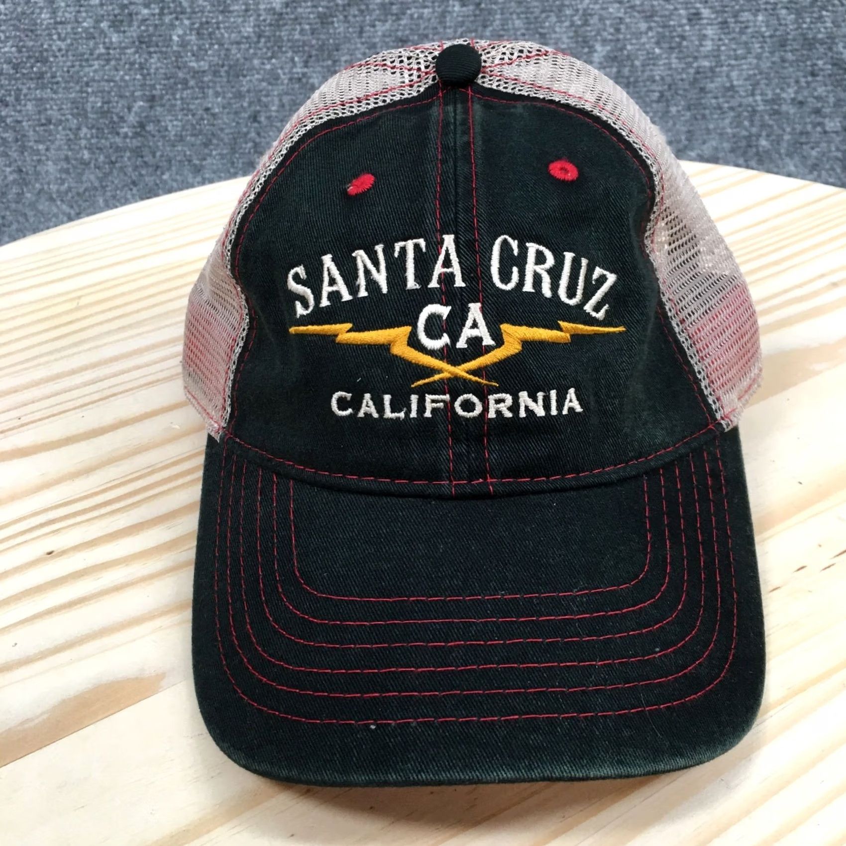 Vintage Santa Cruz California Trucker Hat Unisex Green OS Adjustable Embroidered Logo Size ONE SIZE - 2 Thumbnail