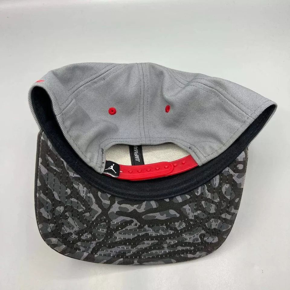 Jordan Brand Air Jordan Hat Men Gray Camouflage Embroidered Snap Back Cap Size ONE SIZE - 7 Thumbnail